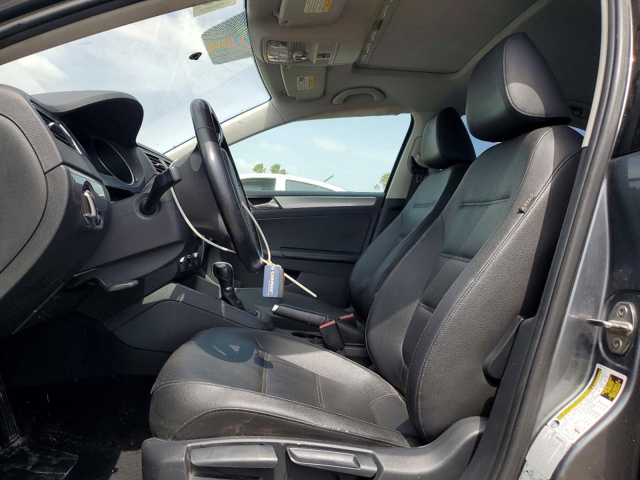 2017 Volkswagen Jetta Se Gray vin: 3VWDB7AJ8HM313816