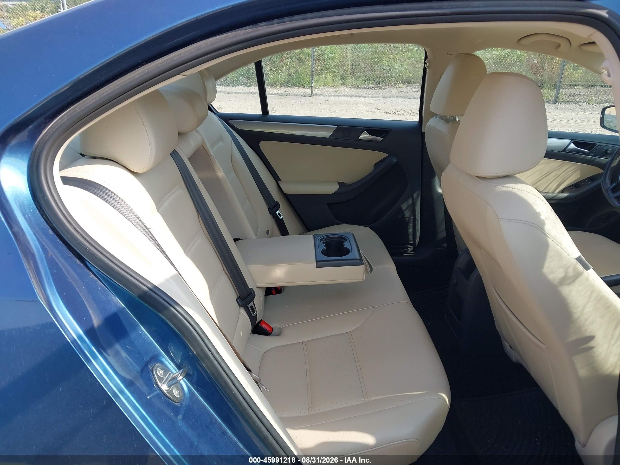 2017 Volkswagen Jetta 1.4t Se Blue vin: 3VWDB7AJ9HM245865