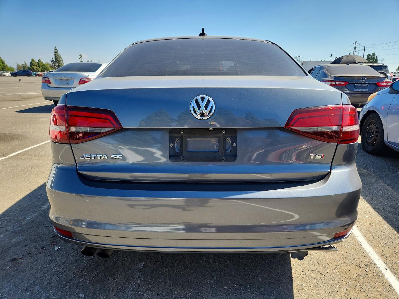 2017 Volkswagen Jetta Se Gray vin: 3VWDB7AJ9HM366461