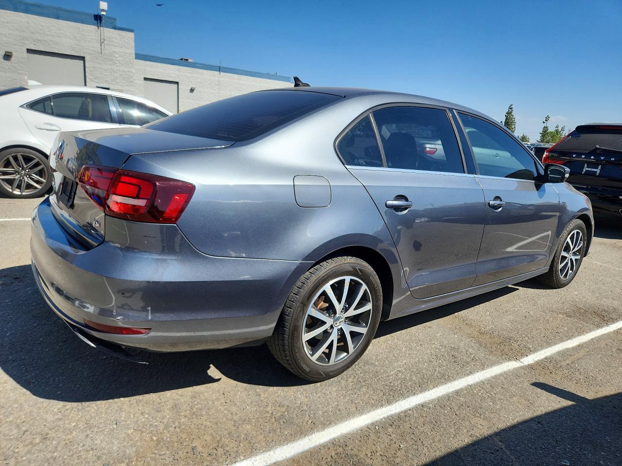 2017 Volkswagen Jetta Se Gray vin: 3VWDB7AJ9HM366461
