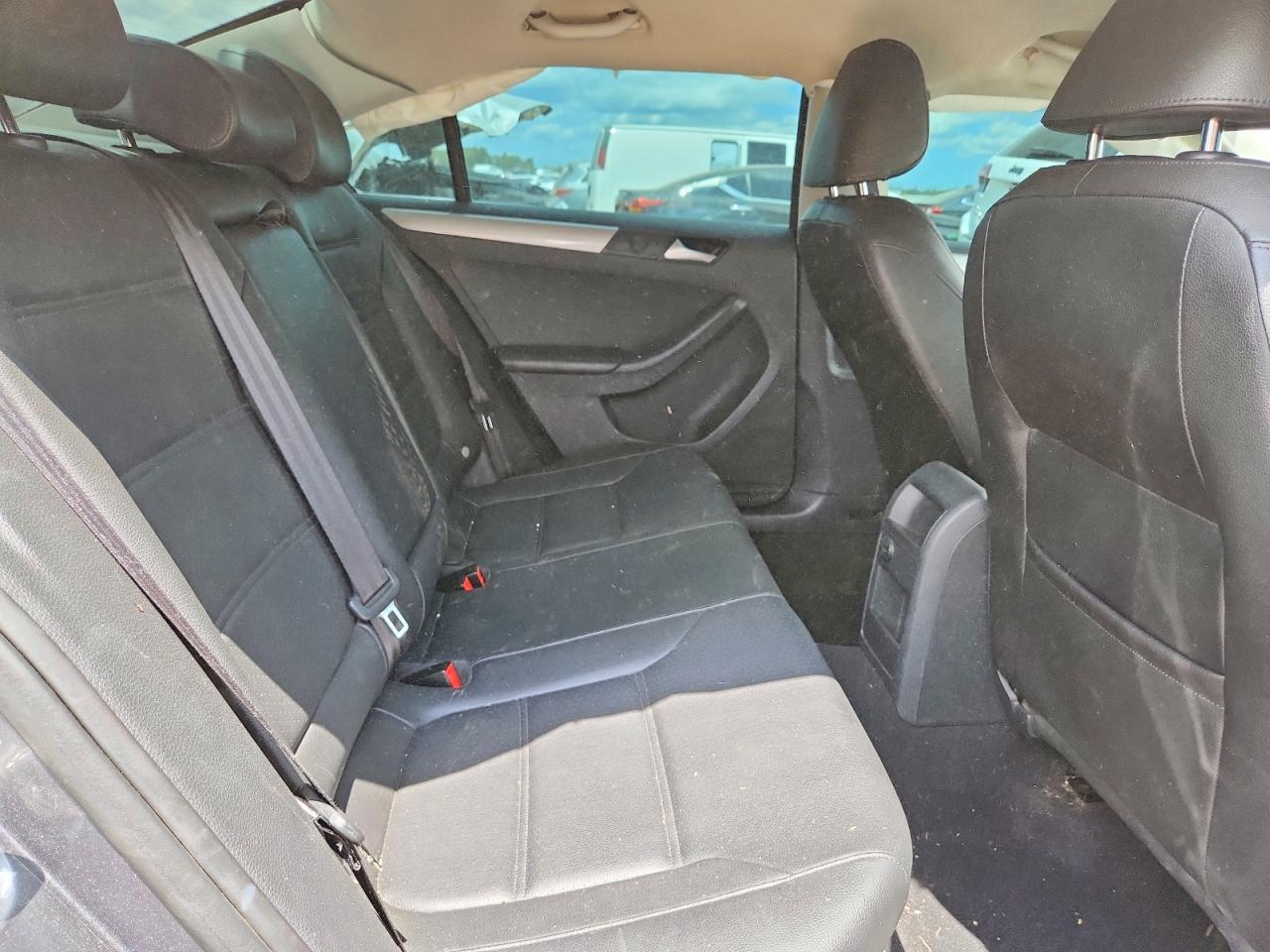 2017 Volkswagen Jetta Se Gray vin: 3VWDB7AJXHM221266