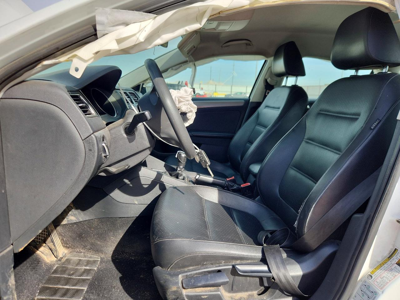 2018 Volkswagen Jetta Se White vin: 3VWDB7AJXJM235772