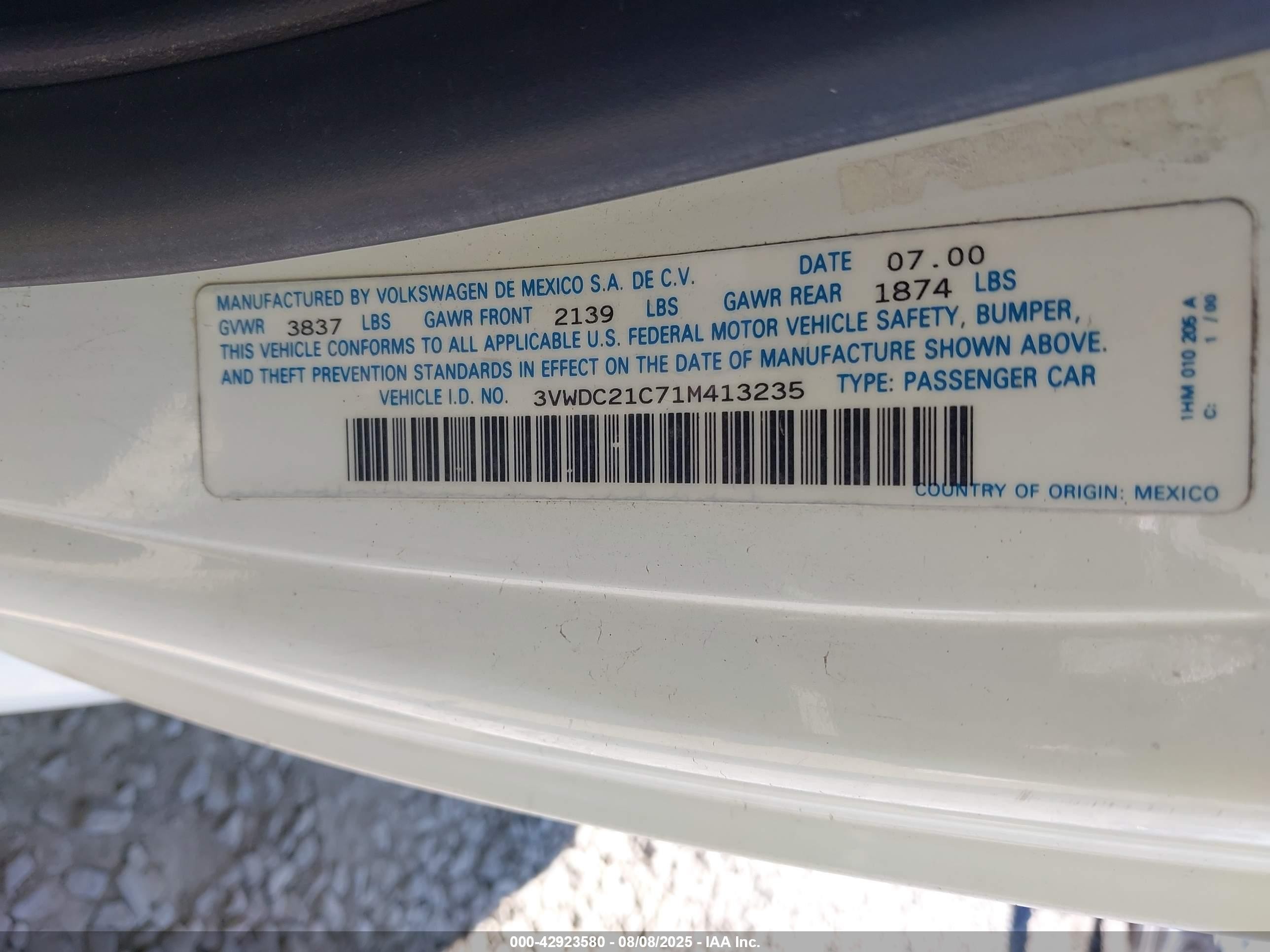 2001 Volkswagen New Beetle Glx White vin: 3VWDC21C71M413235