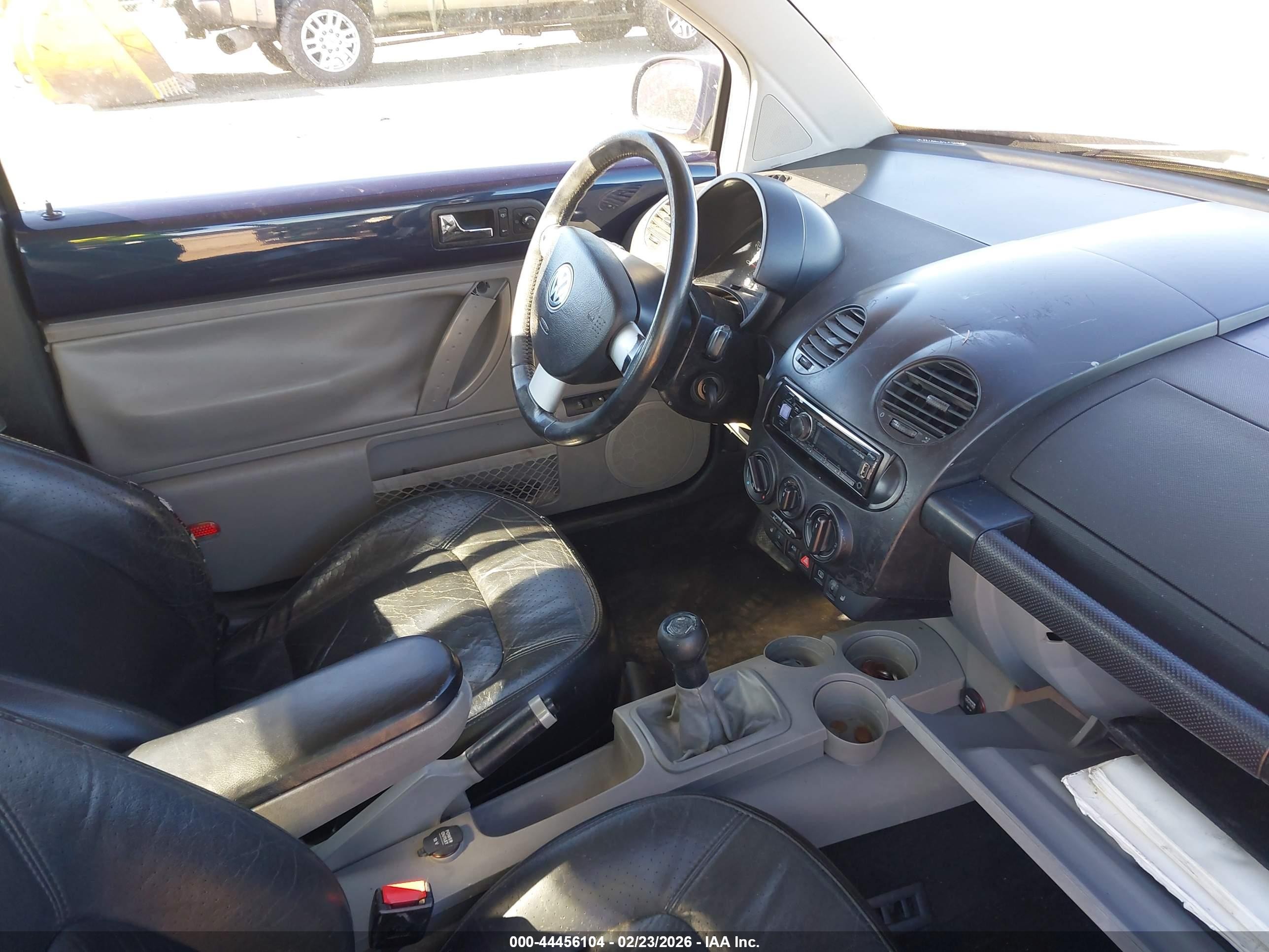 2001 Volkswagen New Beetle Glx Синий vin: 3VWDC21C71M413378