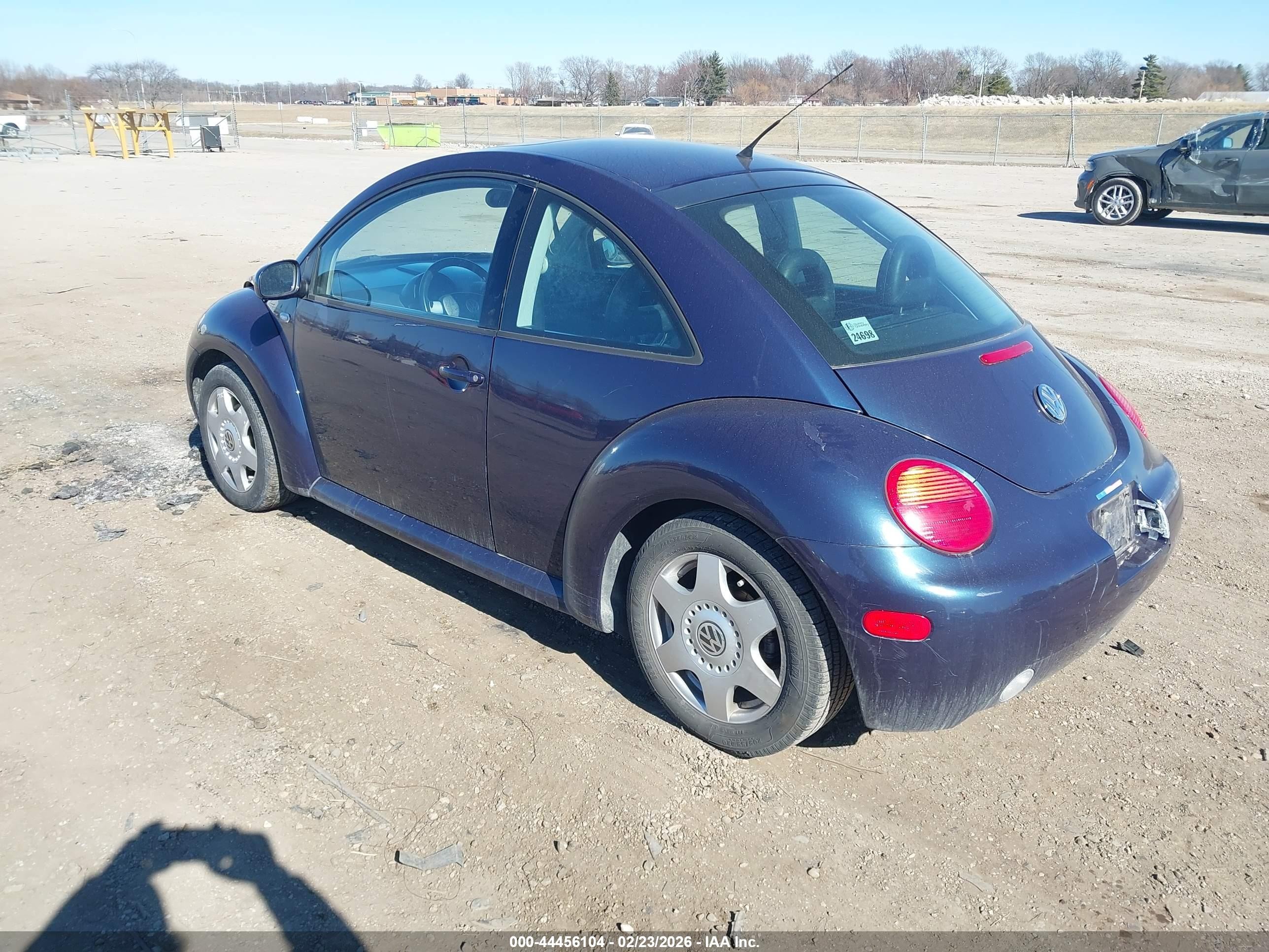 2001 Volkswagen New Beetle Glx Синий vin: 3VWDC21C71M413378