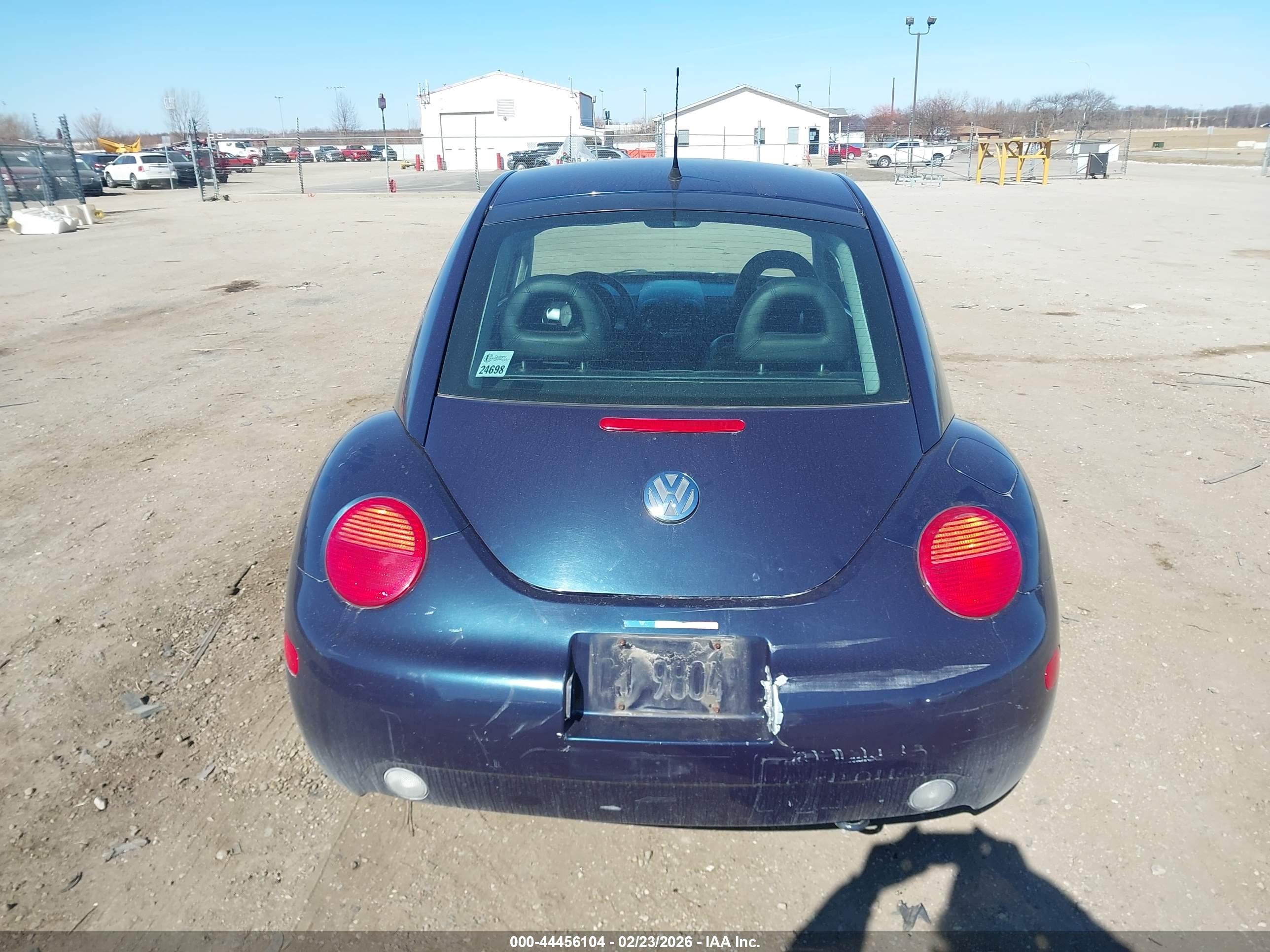 2001 Volkswagen New Beetle Glx Синий vin: 3VWDC21C71M413378