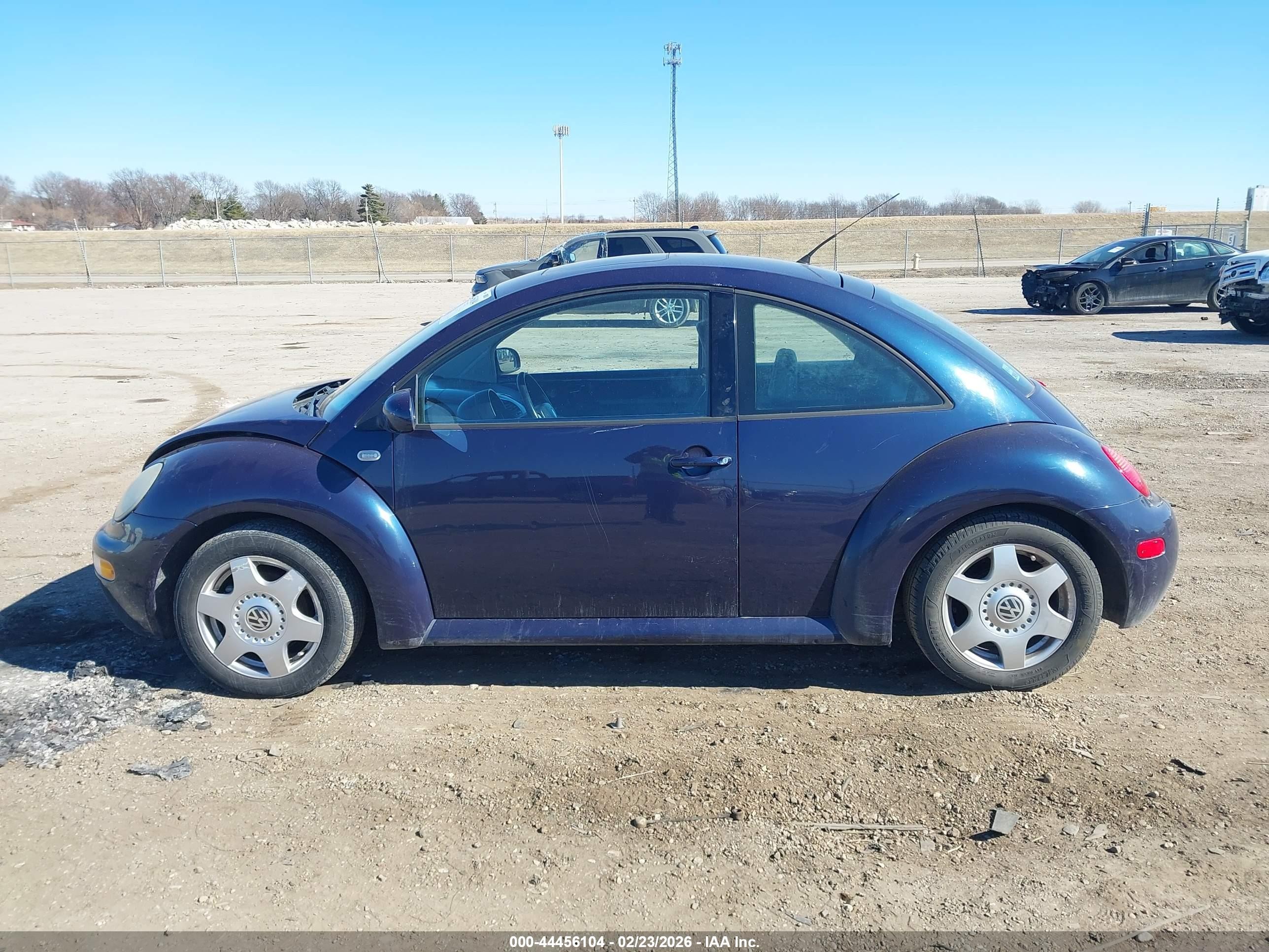 2001 Volkswagen New Beetle Glx Синий vin: 3VWDC21C71M413378