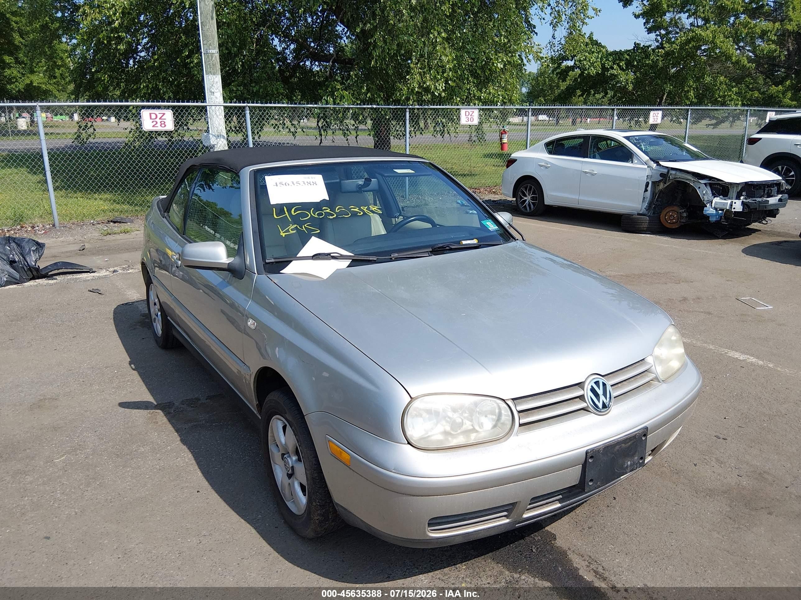 3VWDC21V01M815826