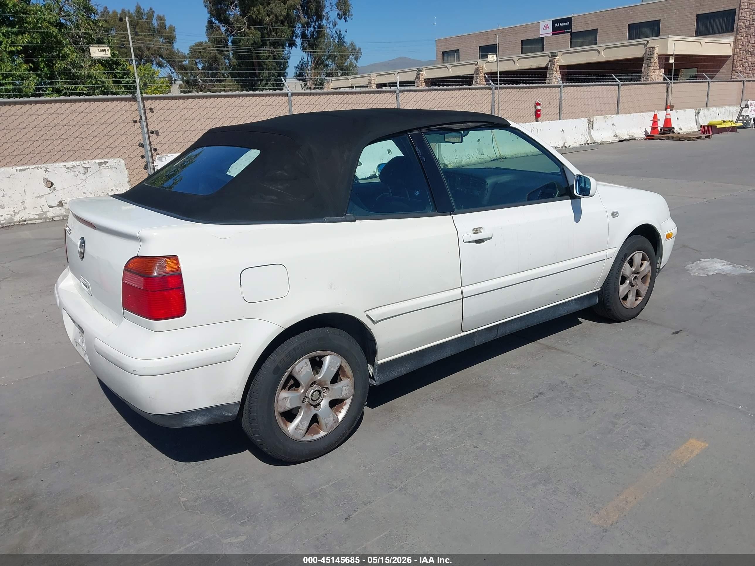 2002 Volkswagen Cabrio Glx White vin: 3VWDC21V32M801310