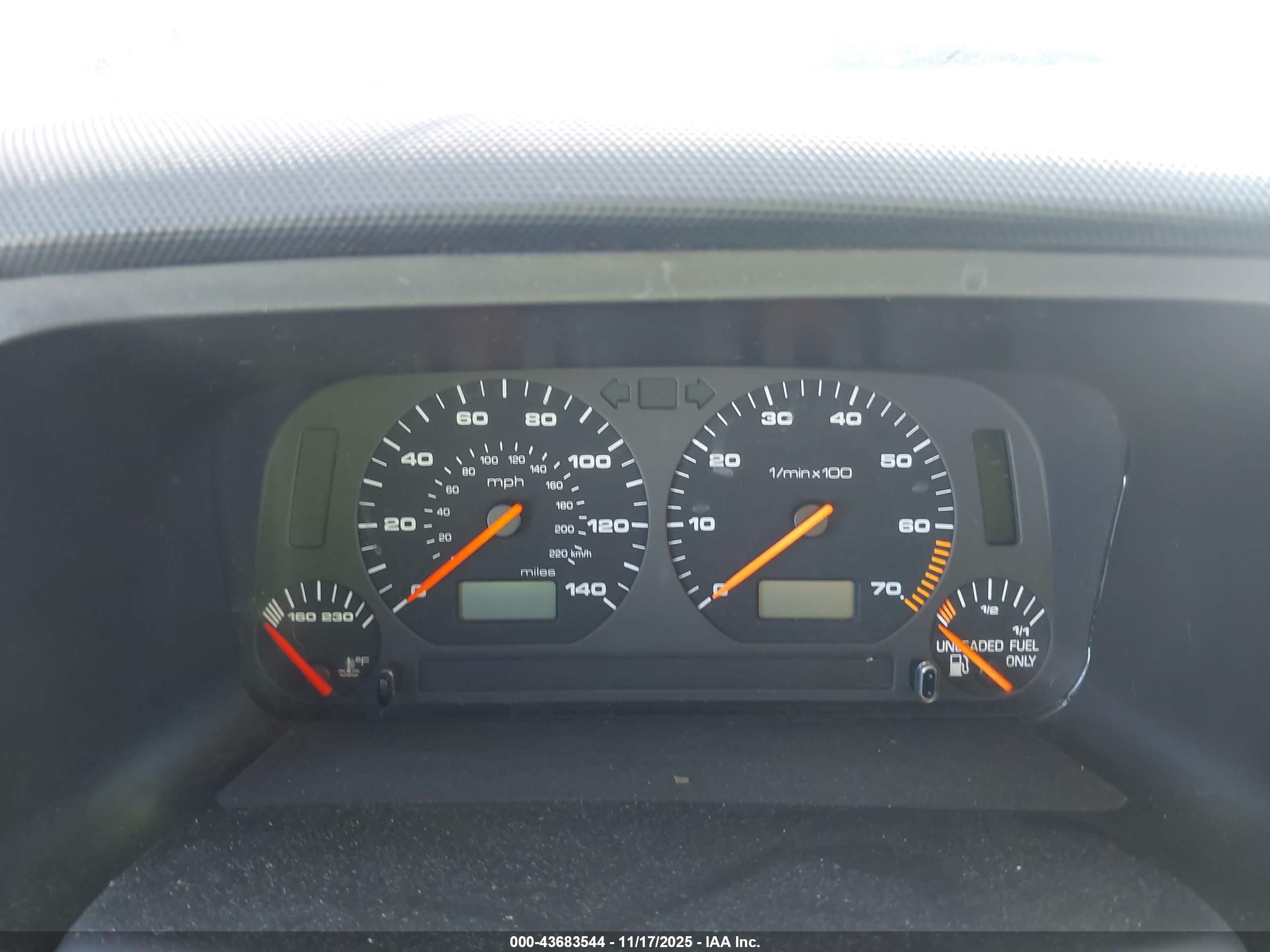 2002 Volkswagen Cabrio Glx Серебряный vin: 3VWDC21VX2M807749