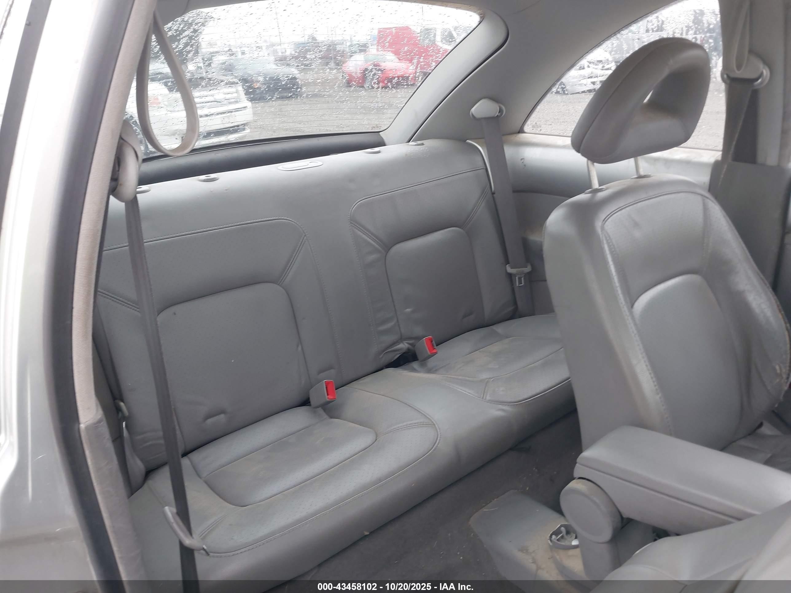 2001 Volkswagen New Beetle Glx Серебряный vin: 3VWDD21C31M448139