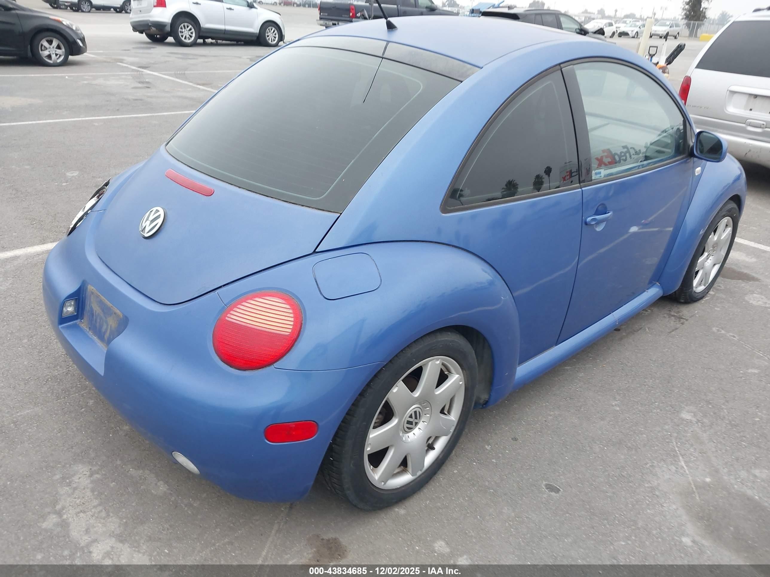2001 Volkswagen New Beetle Glx Синий vin: 3VWDD21C61M445462