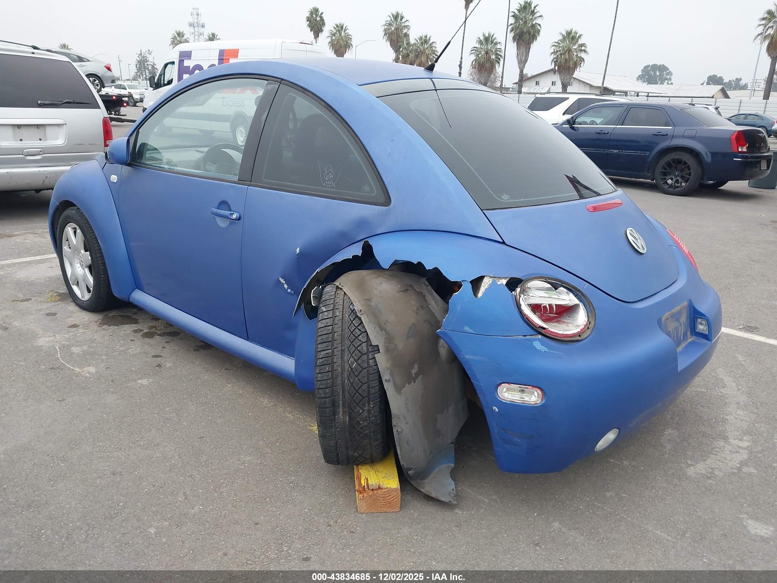 2001 Volkswagen New Beetle Glx Синий vin: 3VWDD21C61M445462