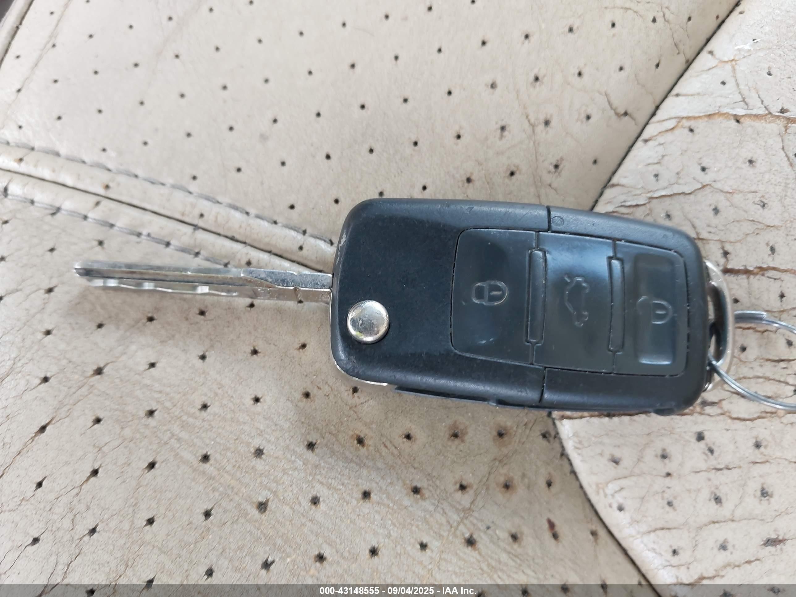 2001 Volkswagen New Beetle Glx Gold vin: 3VWDD21C91M466936