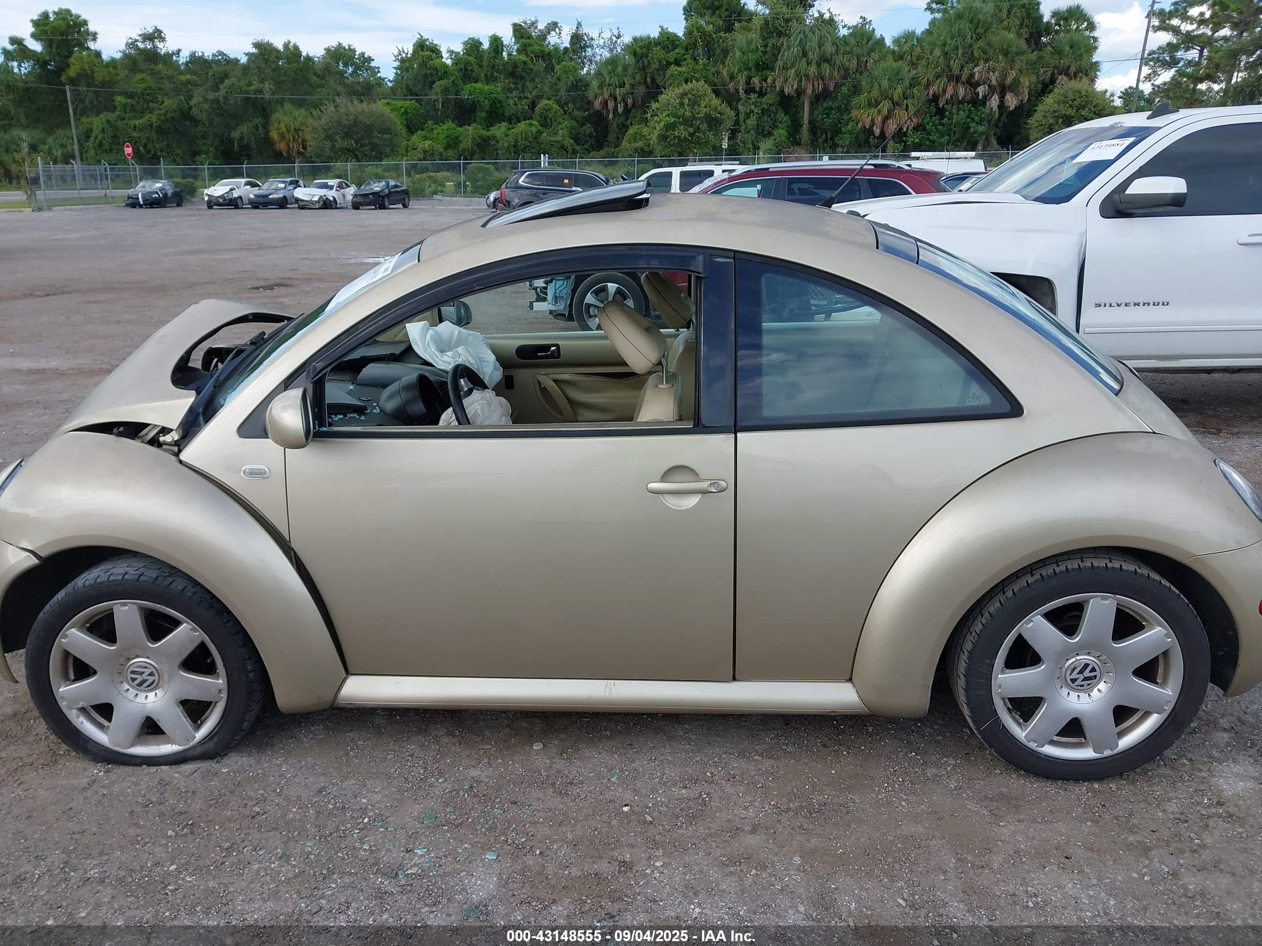 2001 Volkswagen New Beetle Glx Gold vin: 3VWDD21C91M466936