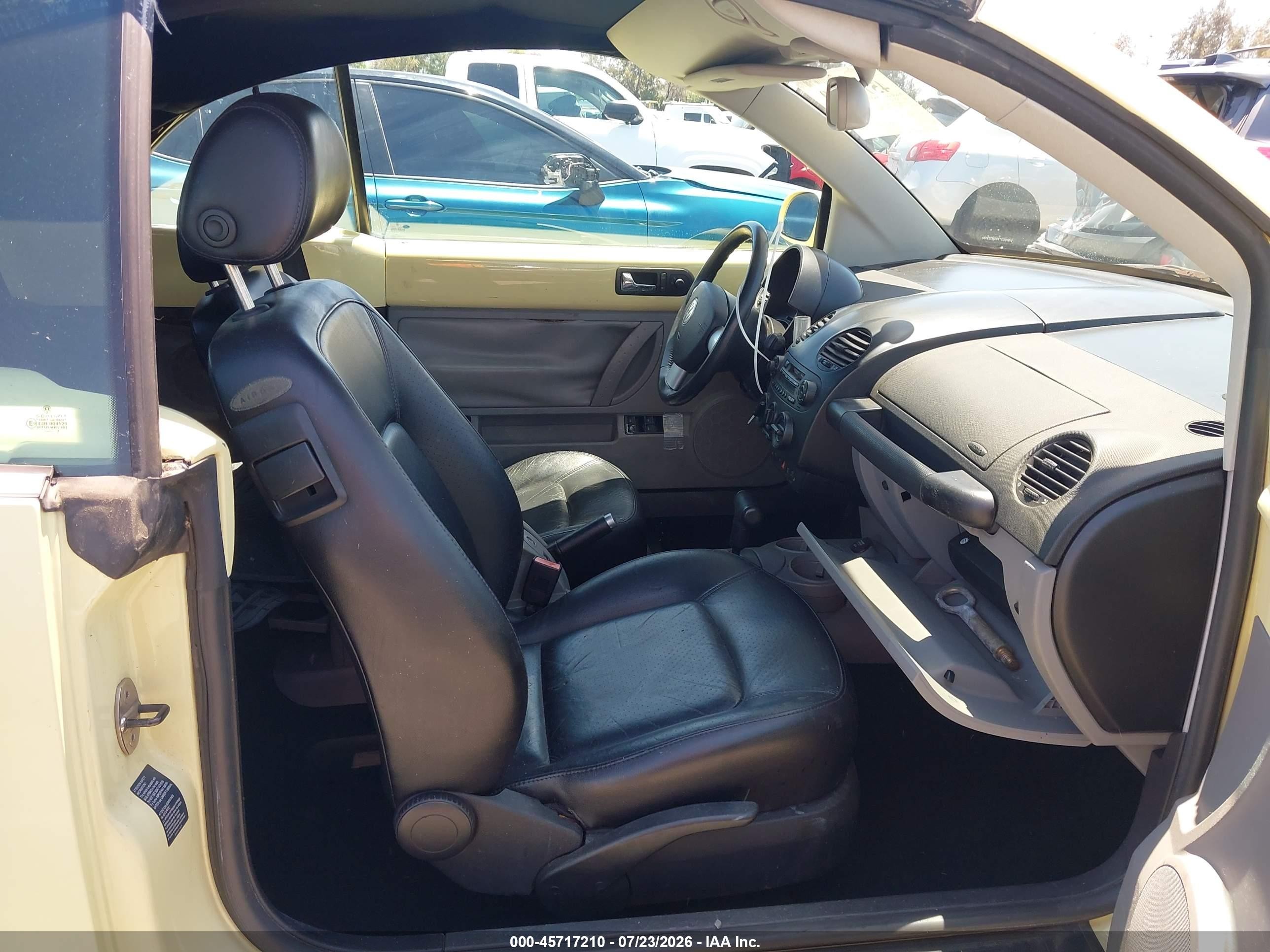 2003 Volkswagen New Beetle Glx Yellow vin: 3VWDD21Y03M329950