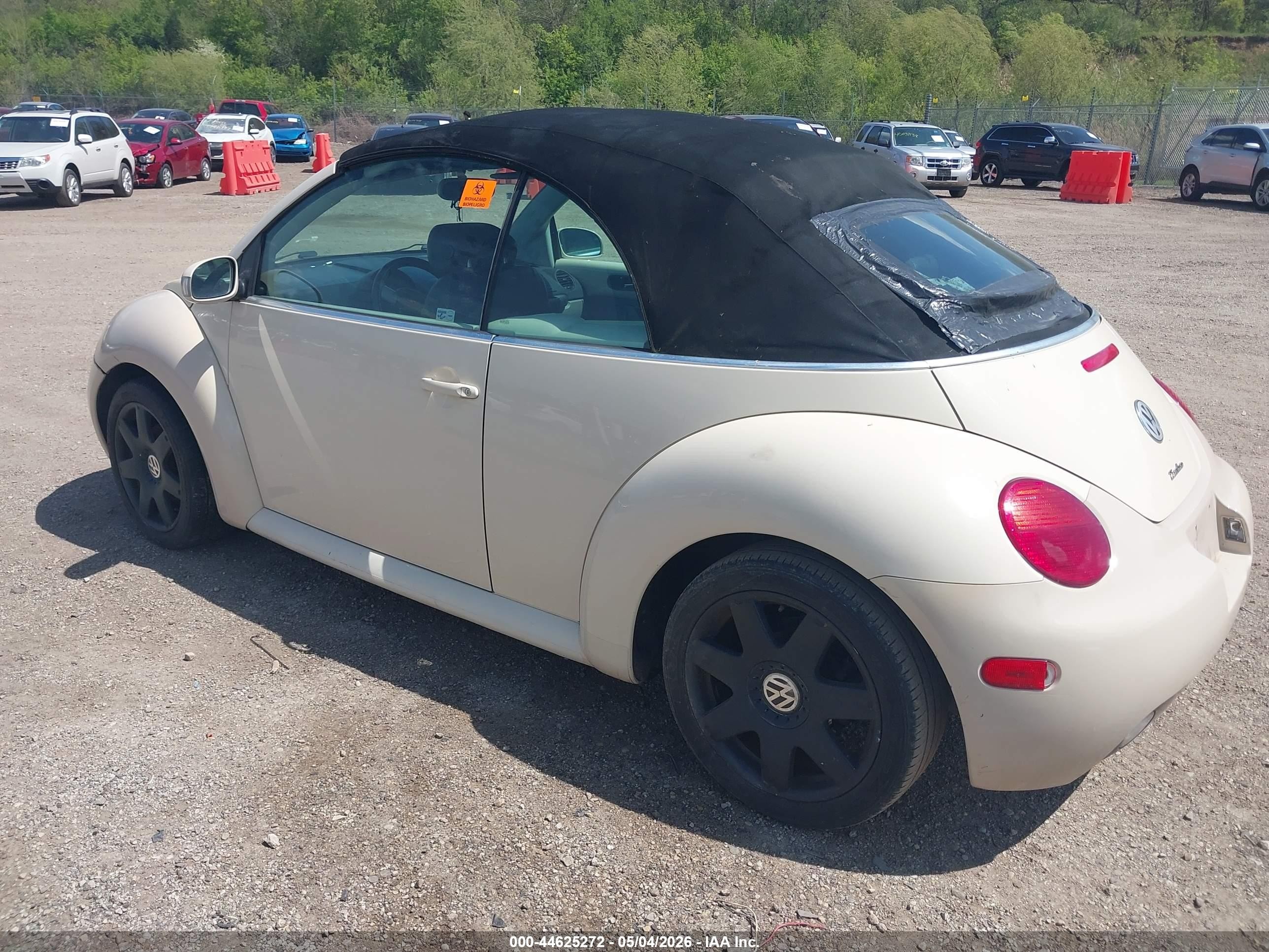 2003 Volkswagen New Beetle Glx Beige vin: 3VWDD21Y73M326575