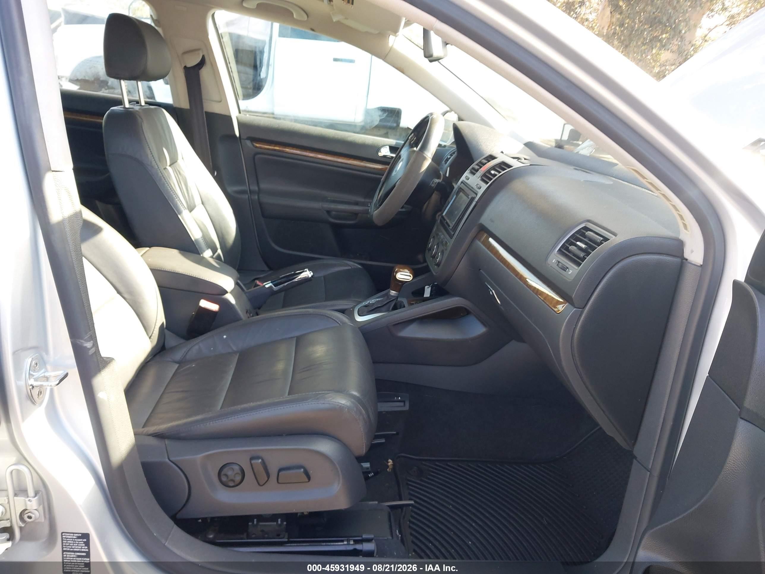 2005 Volkswagen Jetta 2.5 Silver vin: 3VWDG71K25M609064