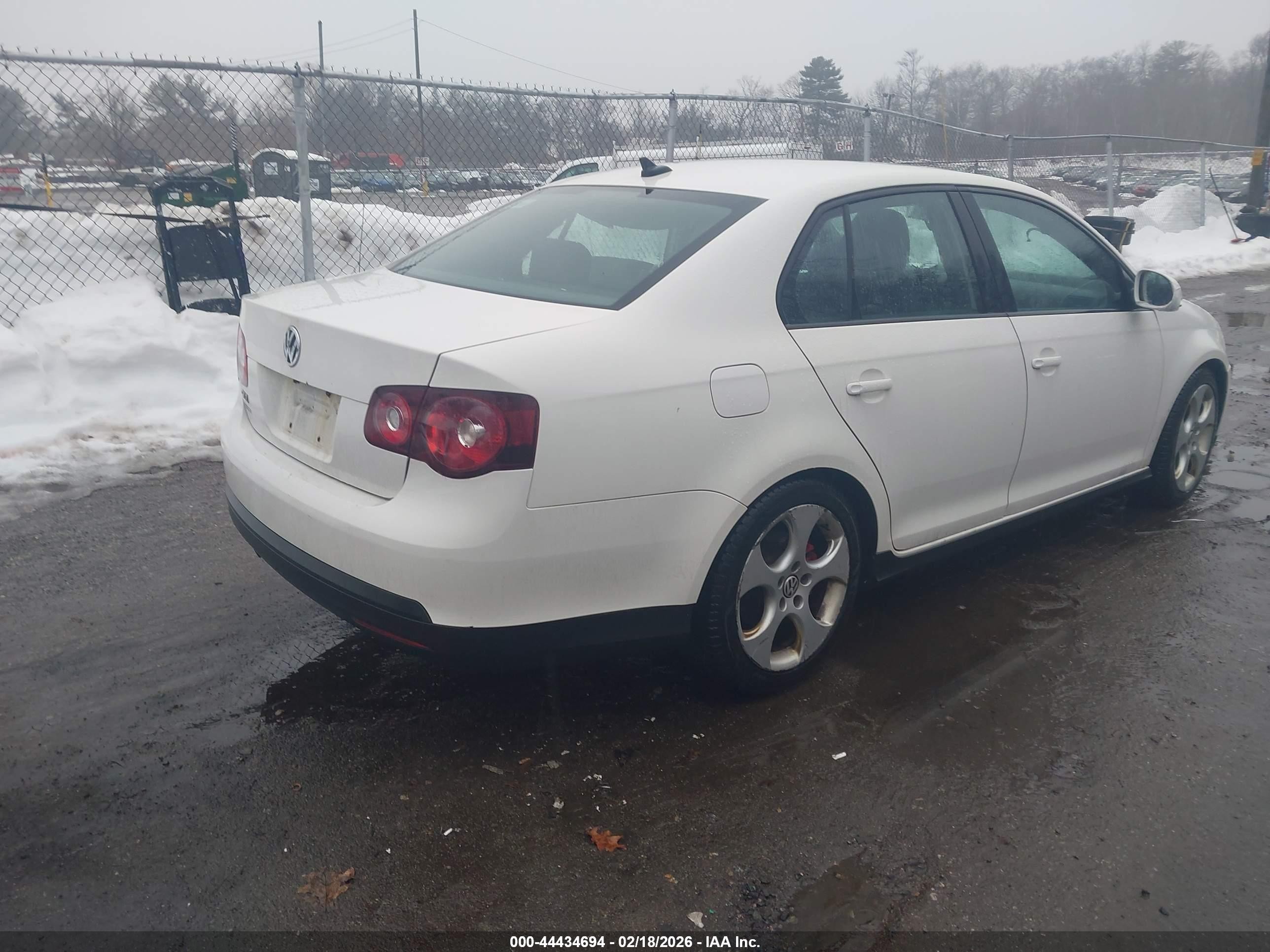 2009 Volkswagen Gli   White vin: 3VWDJ71K19M073814