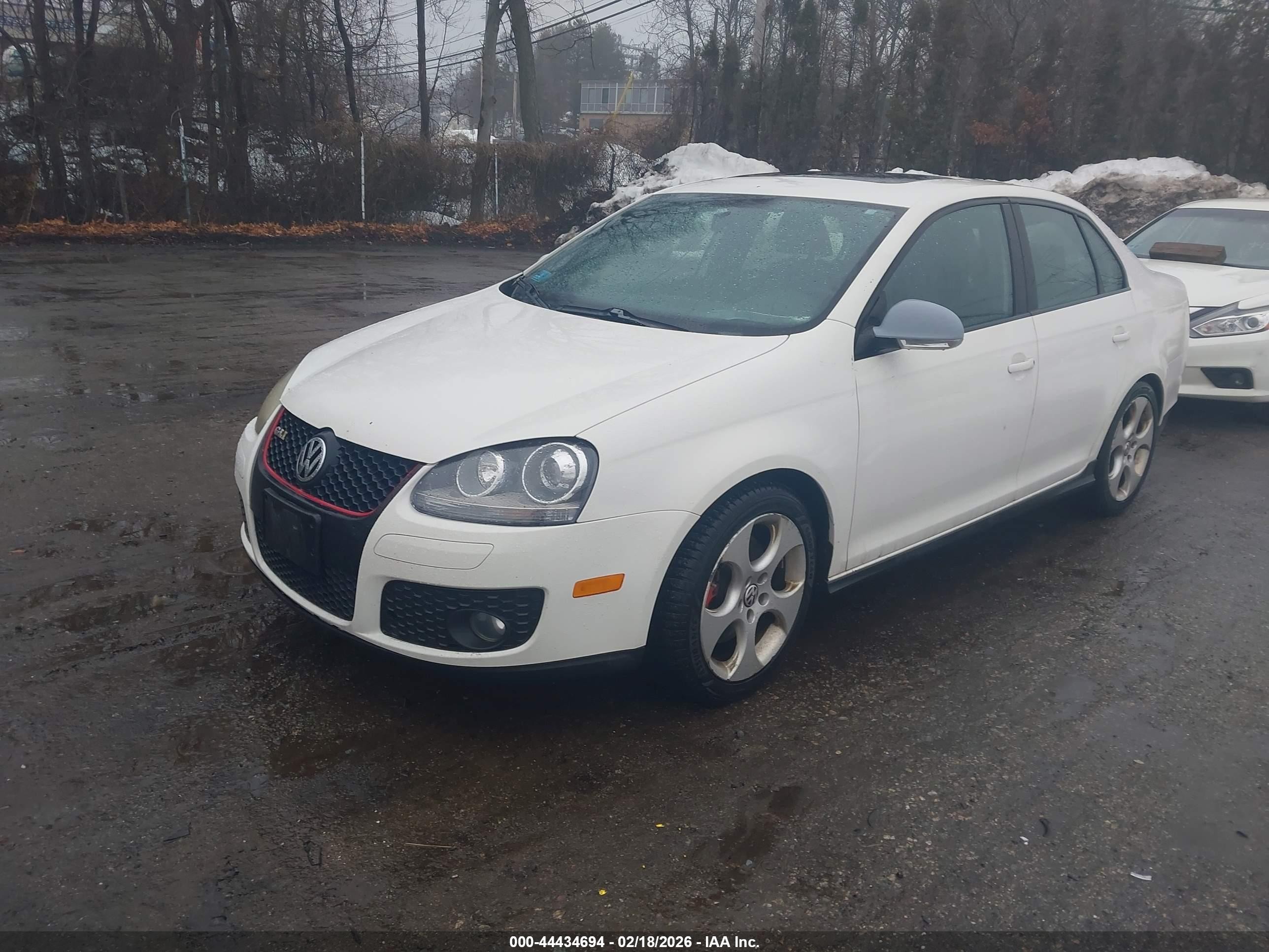 2009 Volkswagen Gli   White vin: 3VWDJ71K19M073814