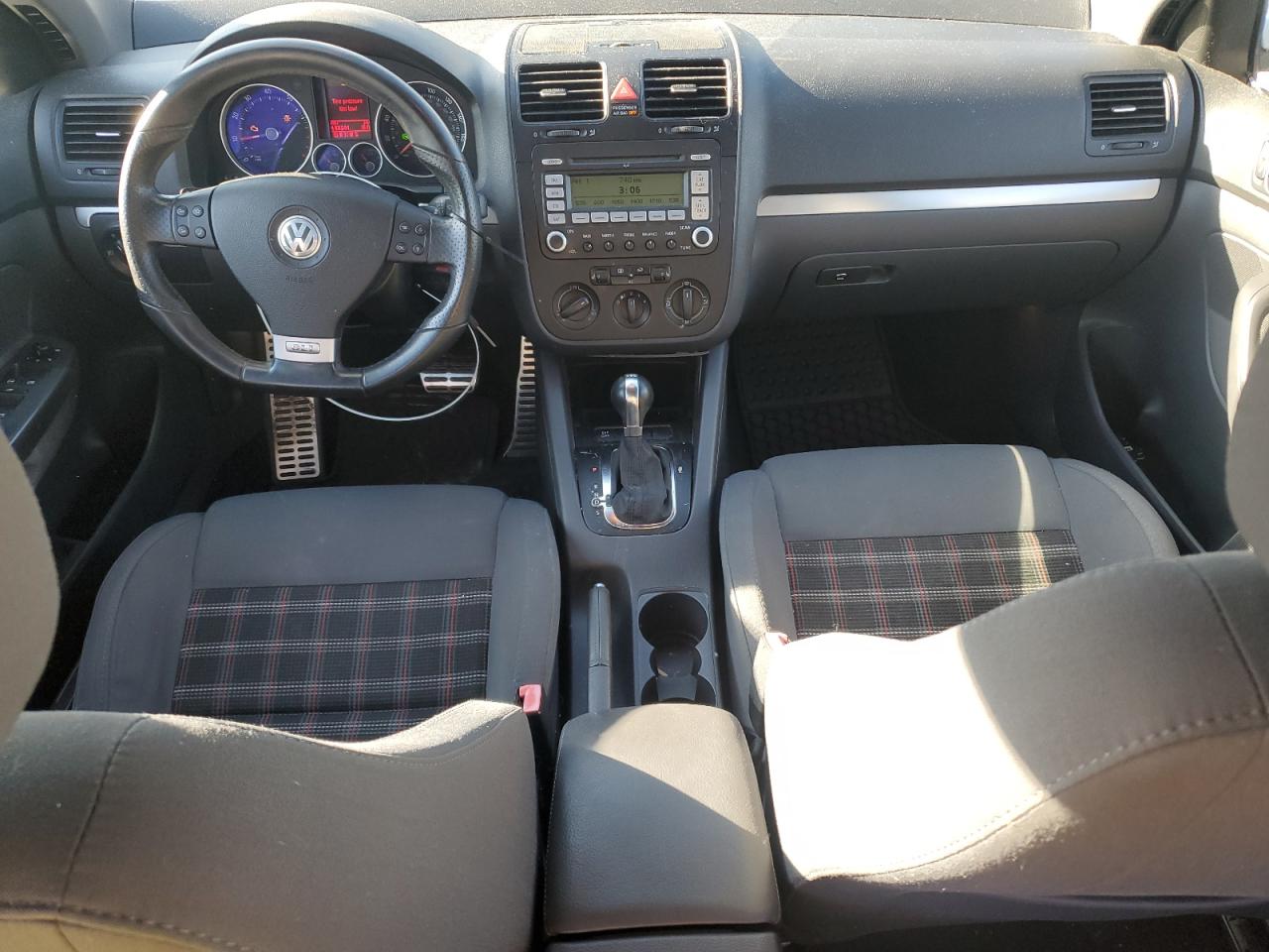 2009 Volkswagen Gli White vin: 3VWDJ71K49M039561