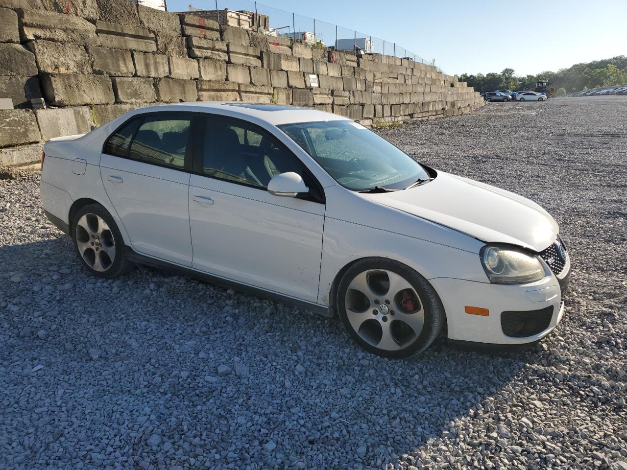 2009 Volkswagen Gli White vin: 3VWDJ71K49M039561