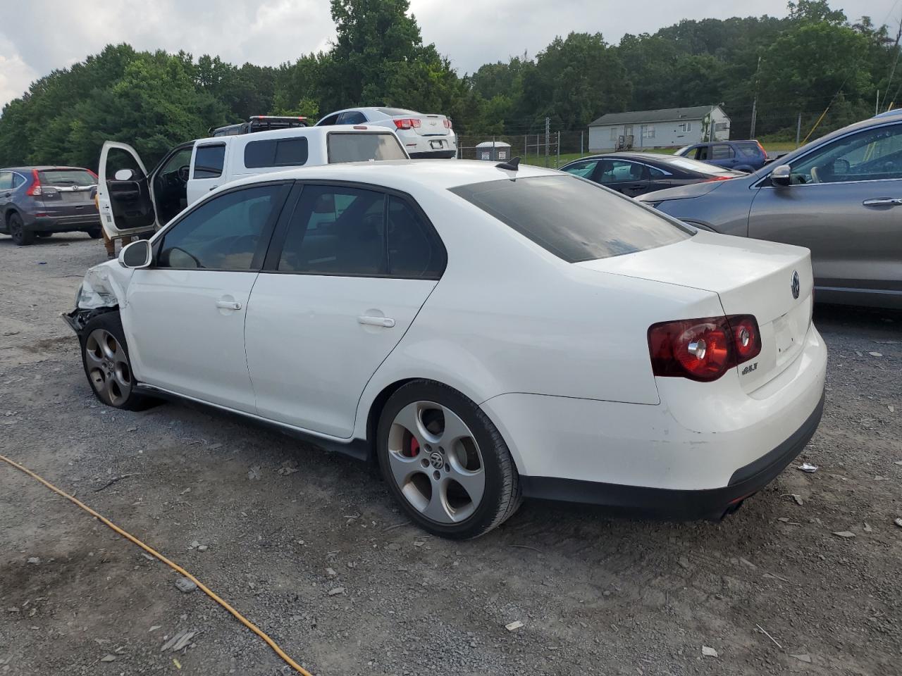 2009 Volkswagen Gli White vin: 3VWDJ71K59M048477