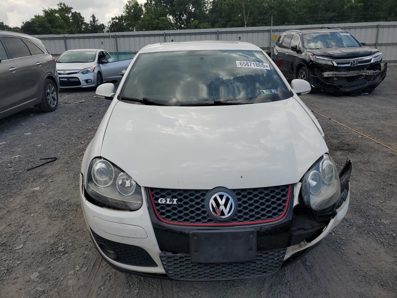2009 Volkswagen Gli White vin: 3VWDJ71K59M048477
