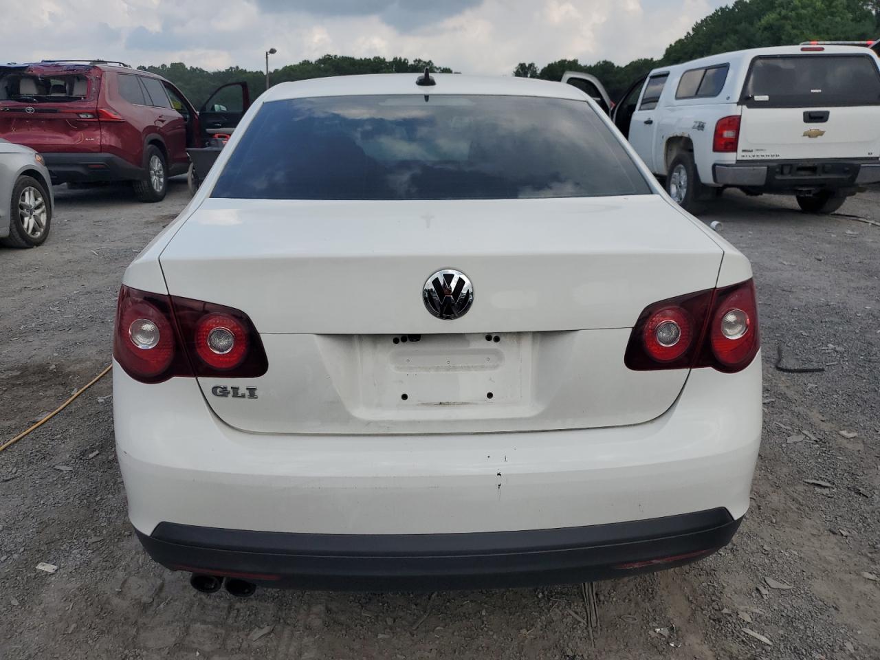 2009 Volkswagen Gli White vin: 3VWDJ71K59M048477