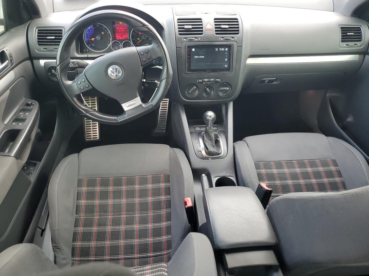 2009 Volkswagen Gli White vin: 3VWDJ71K59M048477