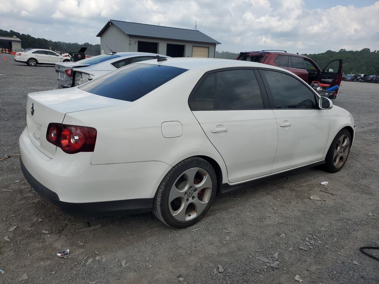 2009 Volkswagen Gli White vin: 3VWDJ71K59M048477