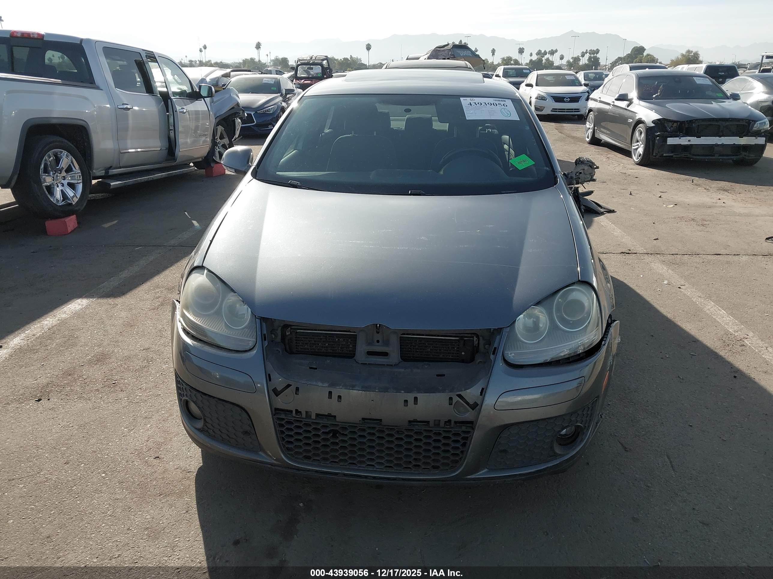 2008 Volkswagen Gli   Gray vin: 3VWDJ71K68M099677