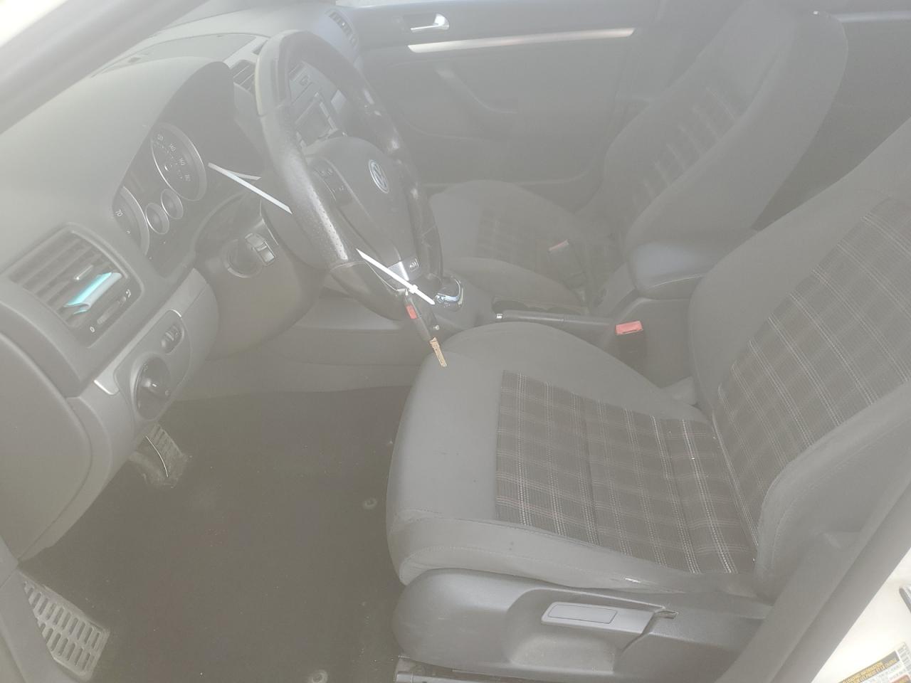 2008 Volkswagen Gli Белый vin: 3VWDJ71K78M044512