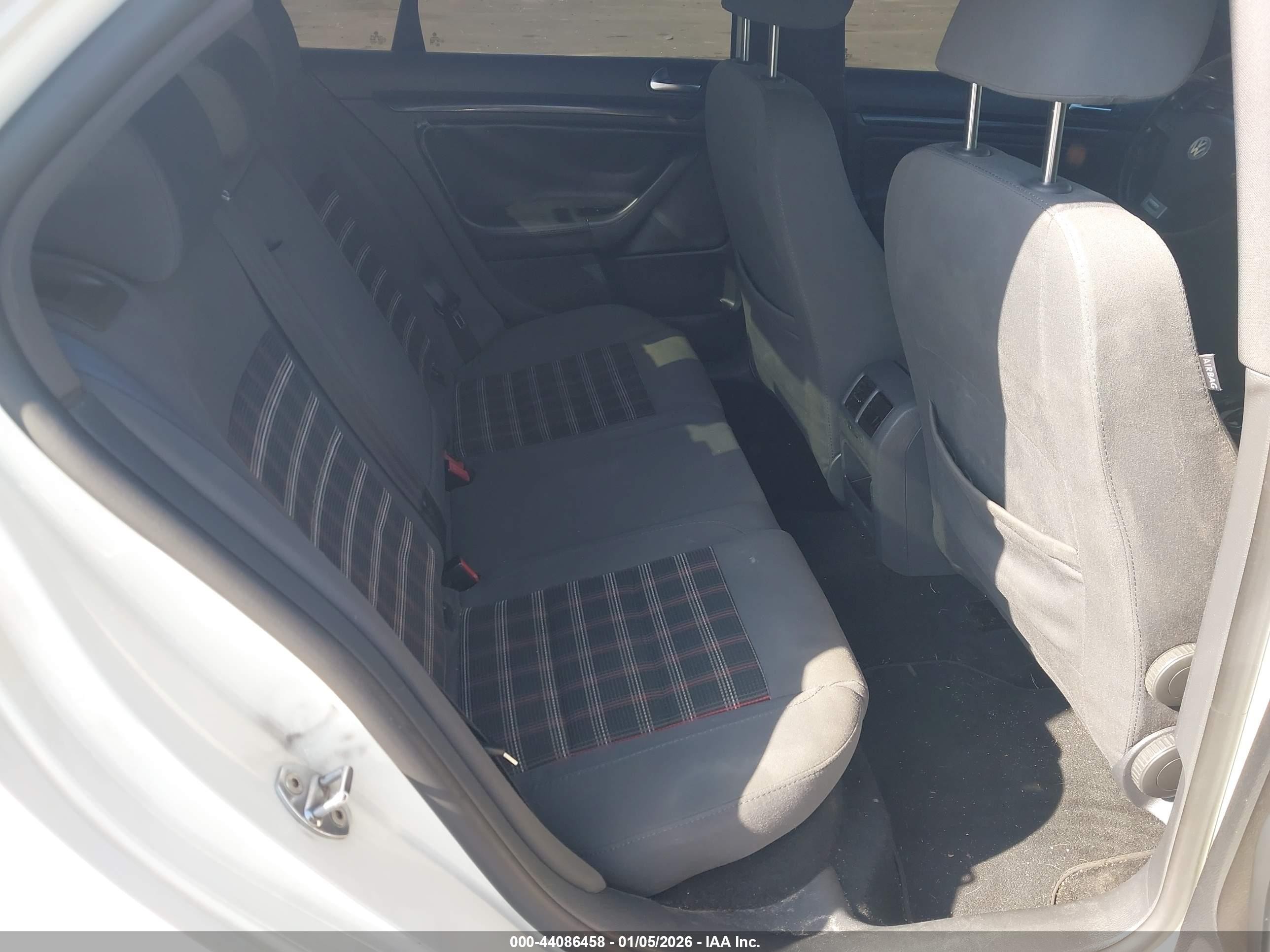 2008 Volkswagen Gli   White vin: 3VWDJ71K78M136798