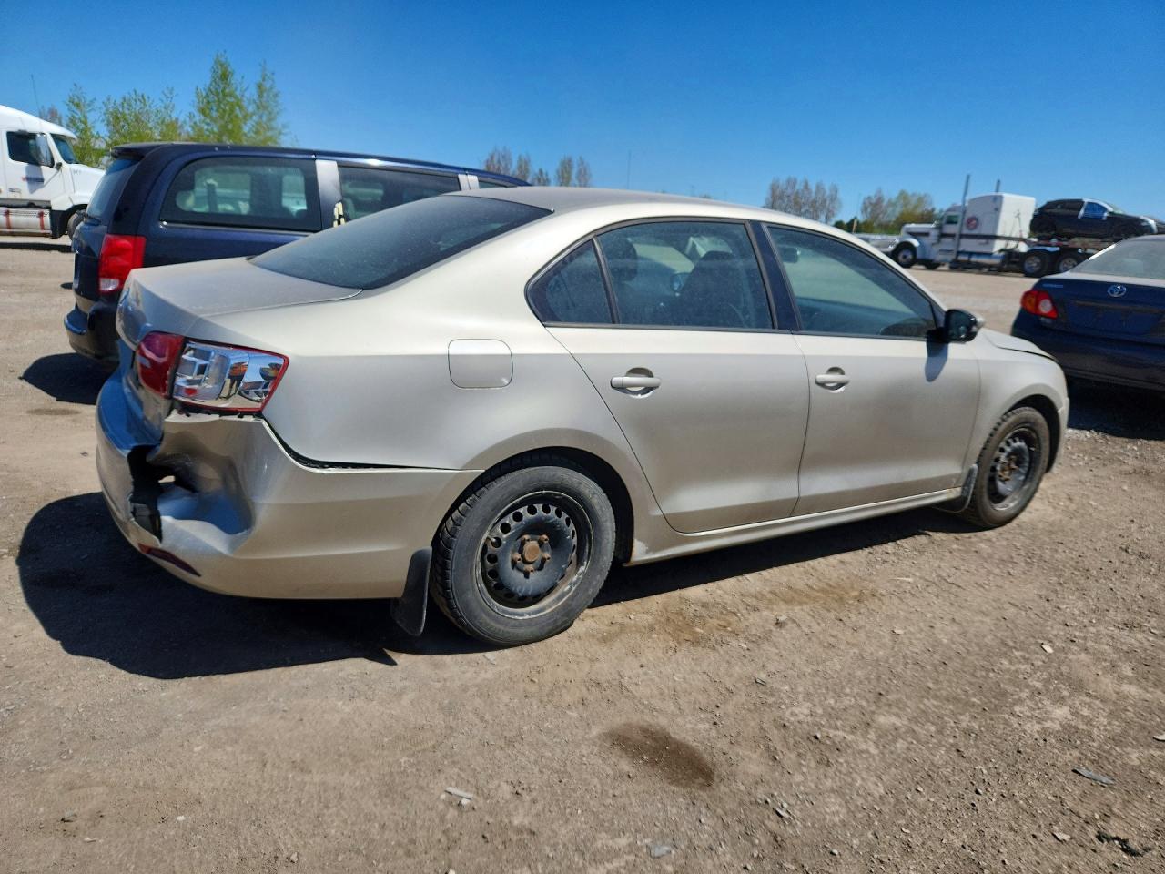 2012 Volkswagen Jetta Beige vin: 3VWDK7AJ2CM126130