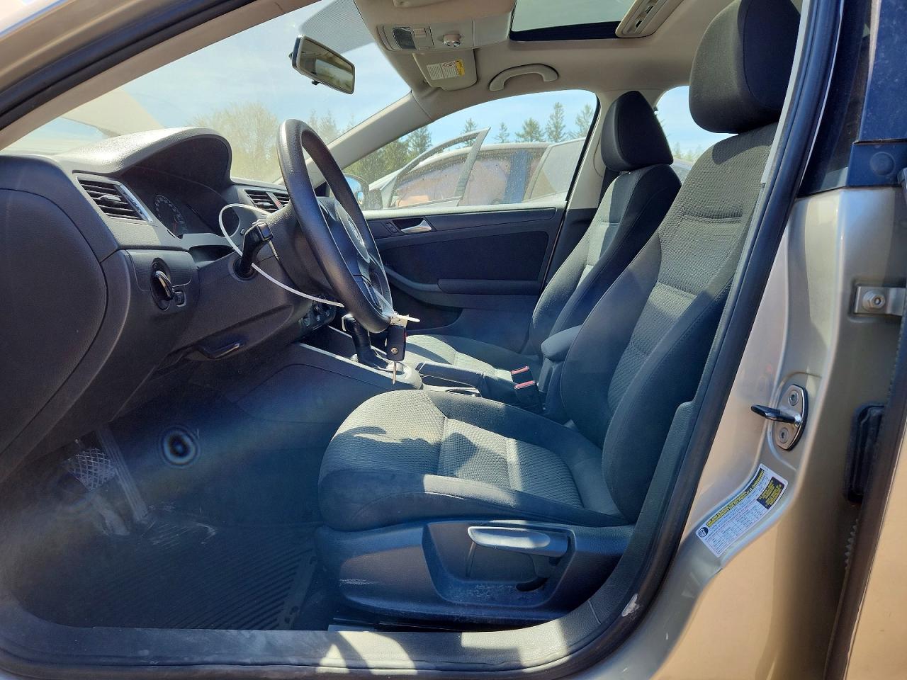 2012 Volkswagen Jetta Beige vin: 3VWDK7AJ2CM126130