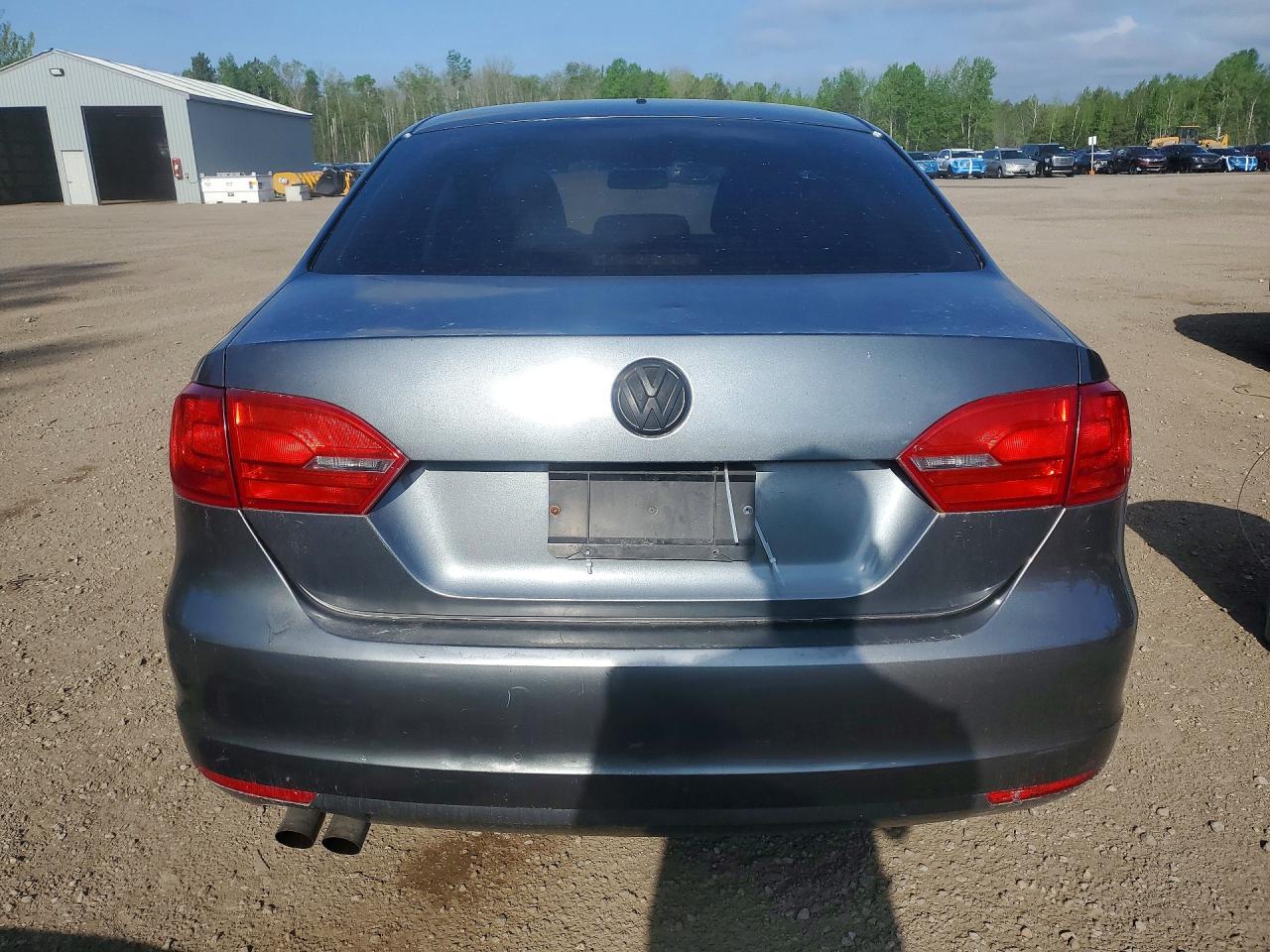 2011 Volkswagen Jetta Base Gray vin: 3VWDK7AJ3BM335780