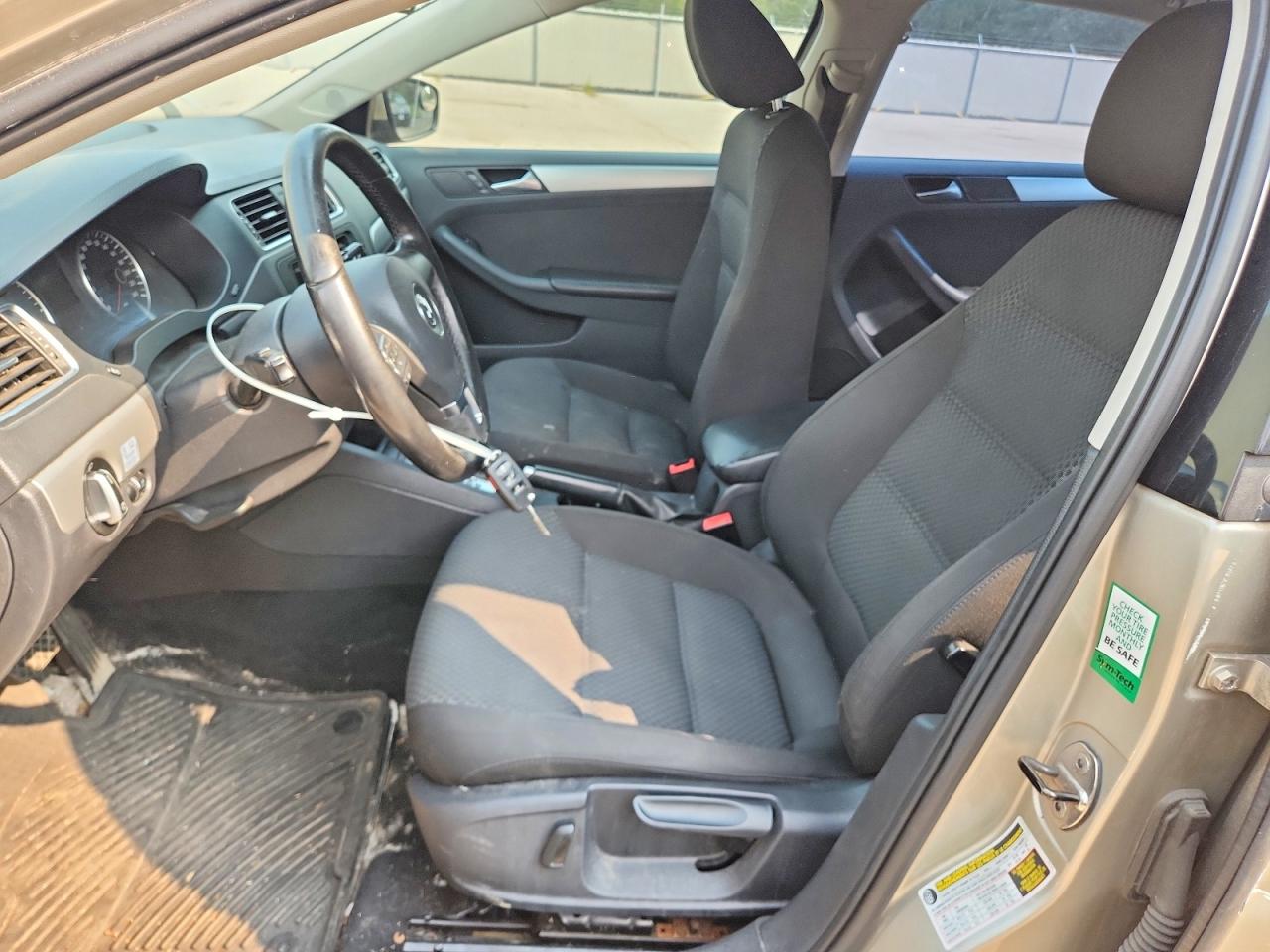 2013 Volkswagen Jetta Tdi Beige vin: 3VWDL7AJ8DM283756