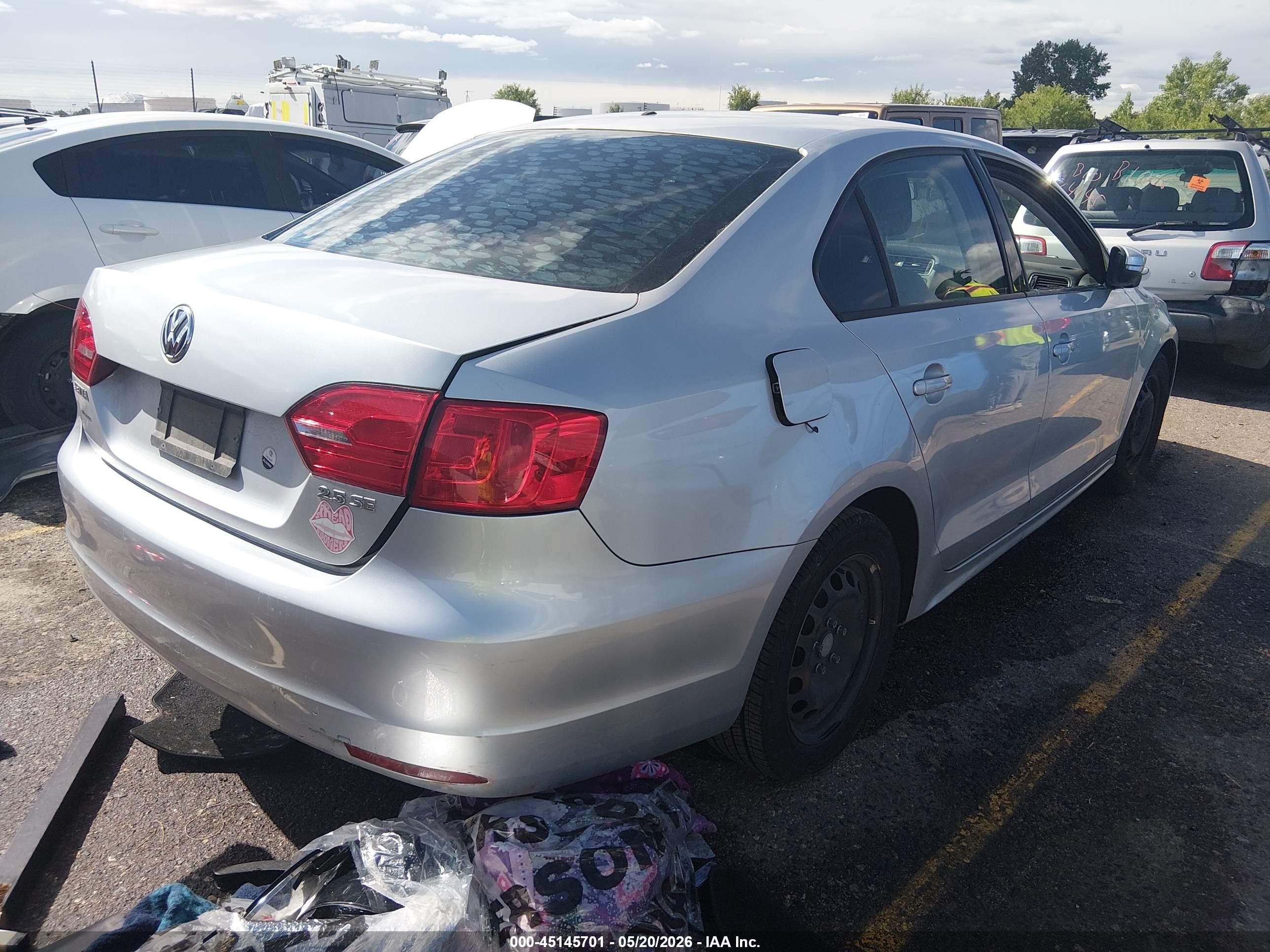 2012 Volkswagen Jetta 2.5l Se Silver vin: 3VWDP7AJ0CM028781