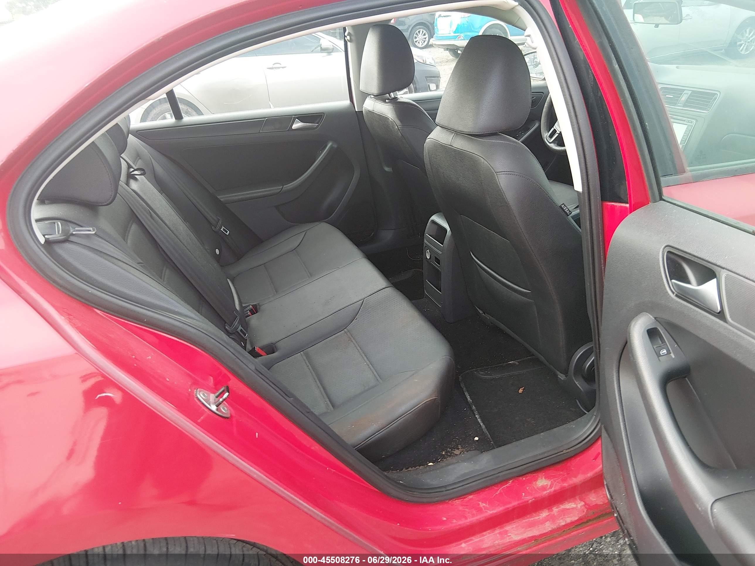 2012 Volkswagen Jetta 2.5l Se Red vin: 3VWDP7AJ0CM124538