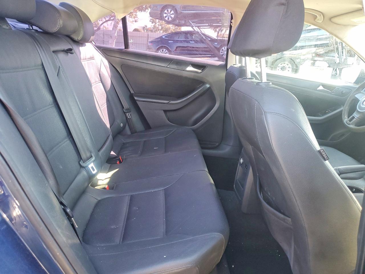 2012 Volkswagen Jetta Se Blue vin: 3VWDP7AJ0CM131179
