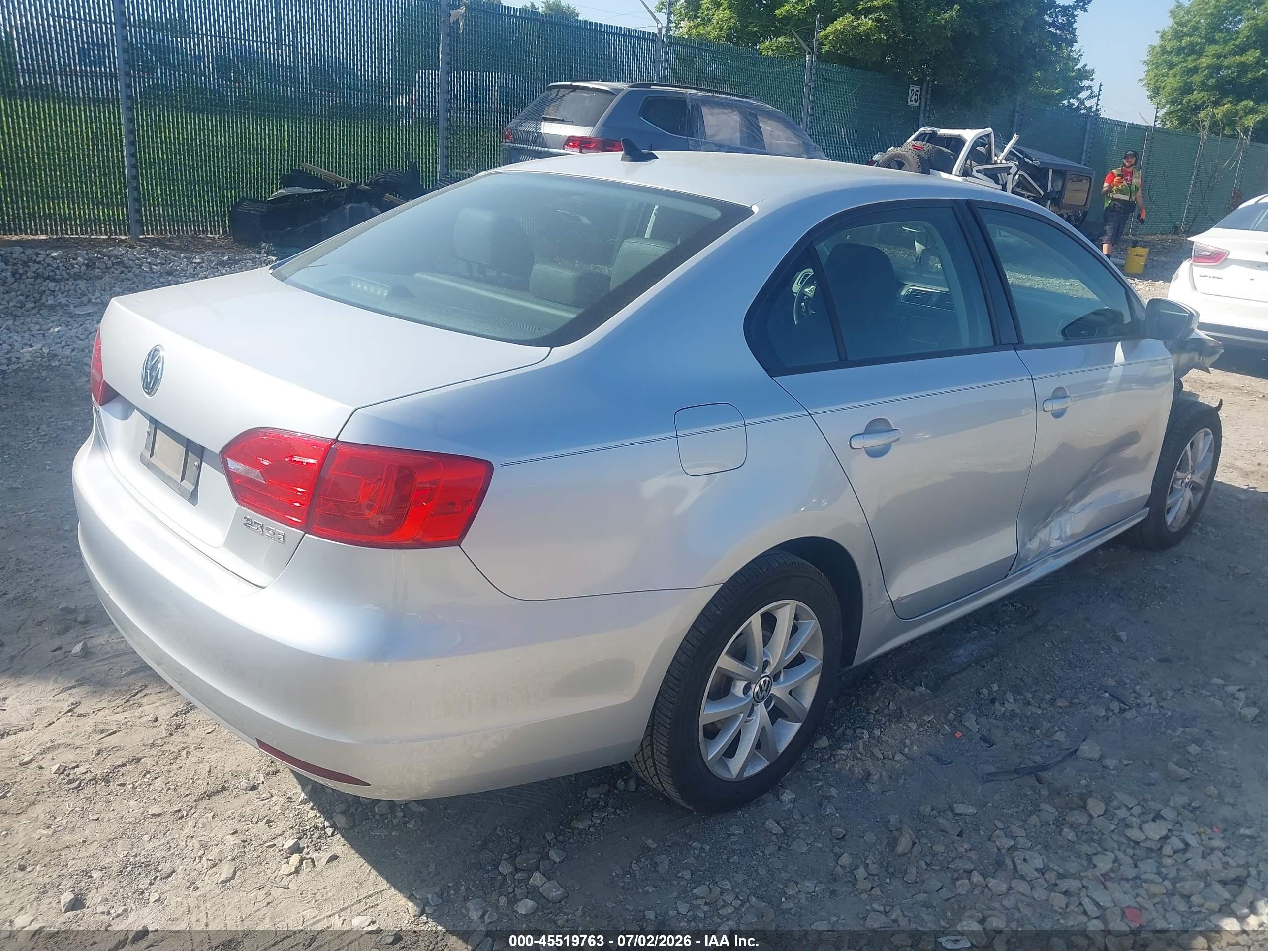 2012 Volkswagen Jetta 2.5l Se Silver vin: 3VWDP7AJ0CM350241