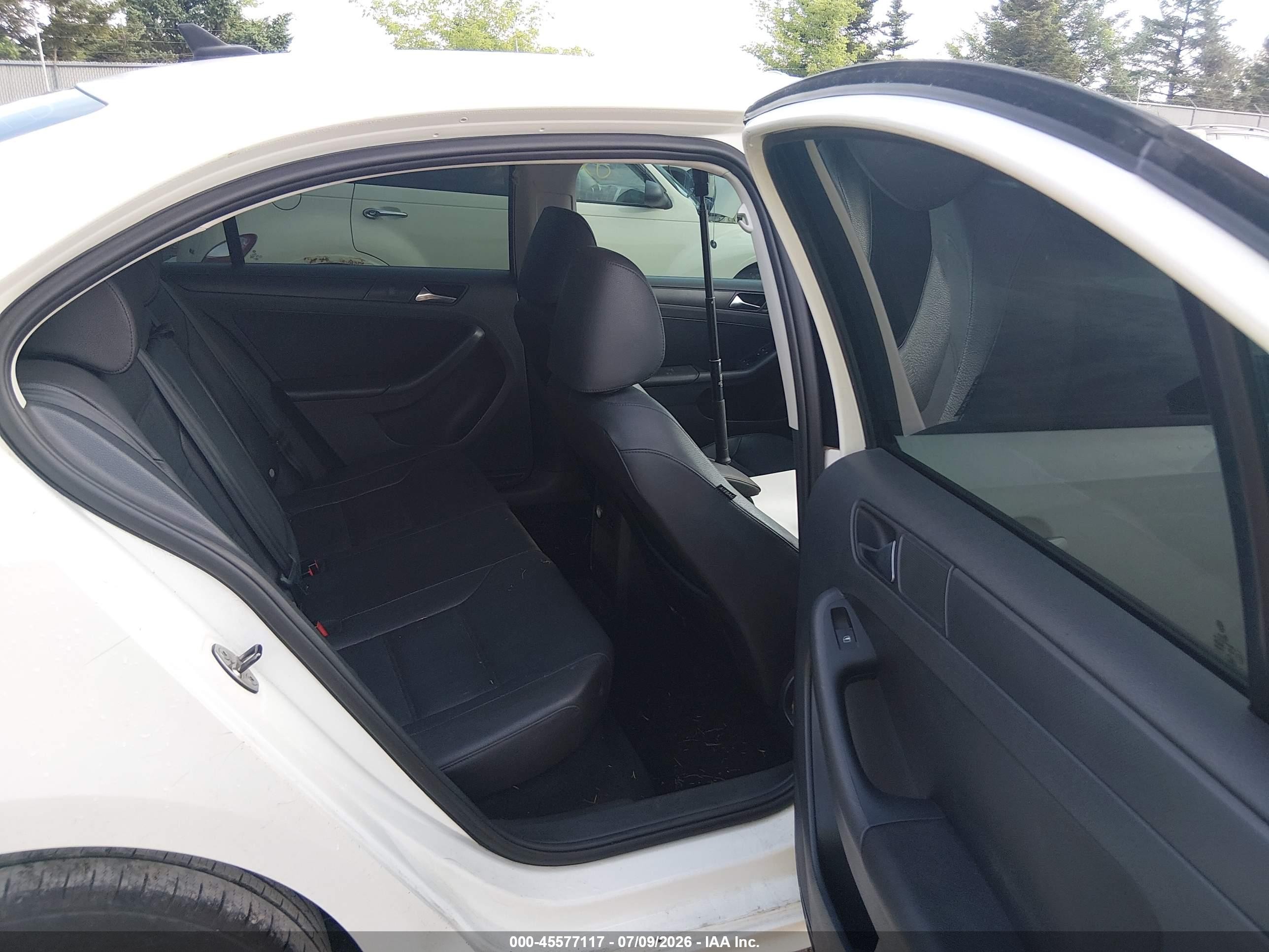 2012 Volkswagen Jetta 2.5l Se White vin: 3VWDP7AJ0CM370487