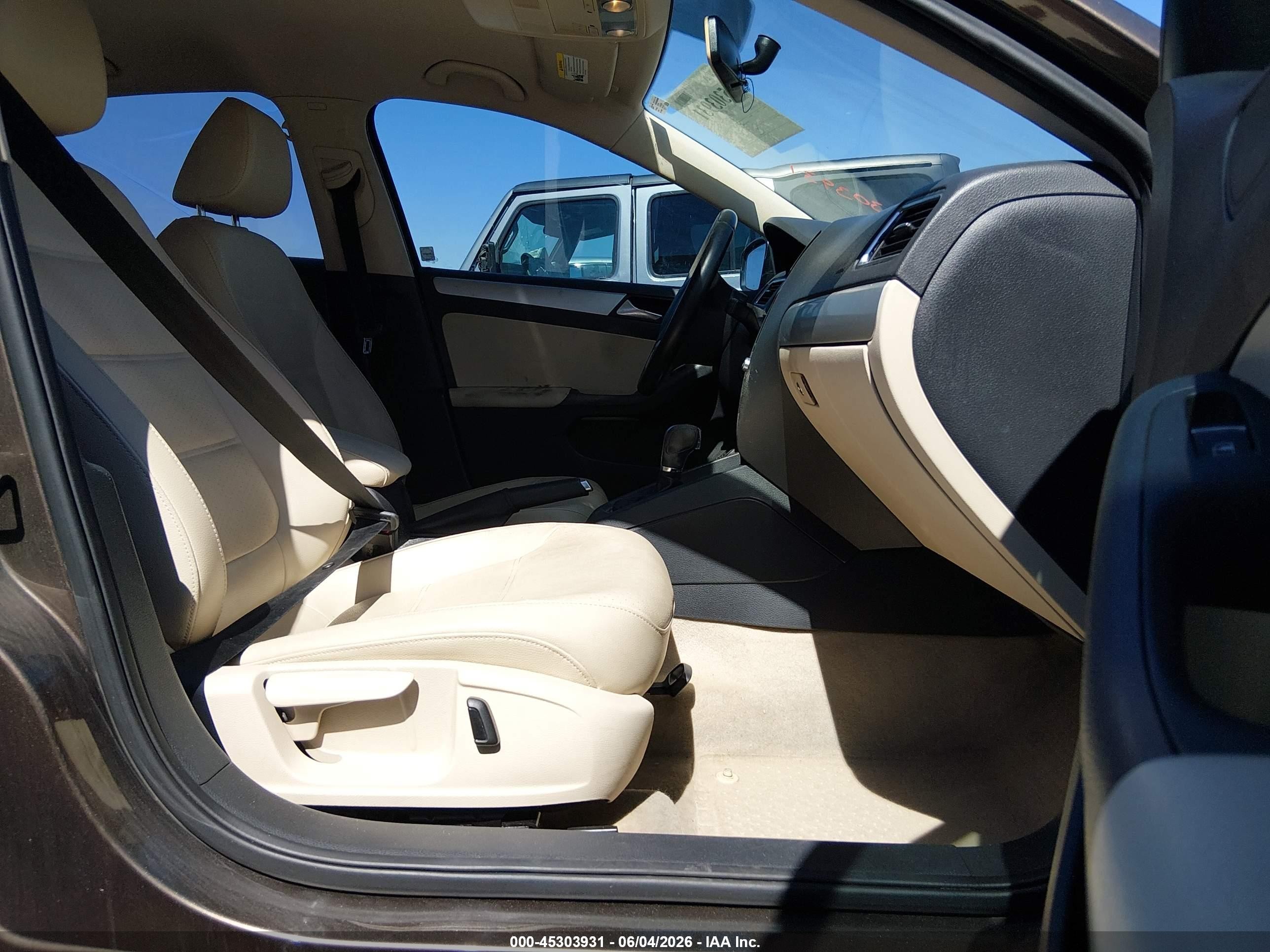 2013 Volkswagen Jetta 2.5l Se Brown vin: 3VWDP7AJ0DM215505