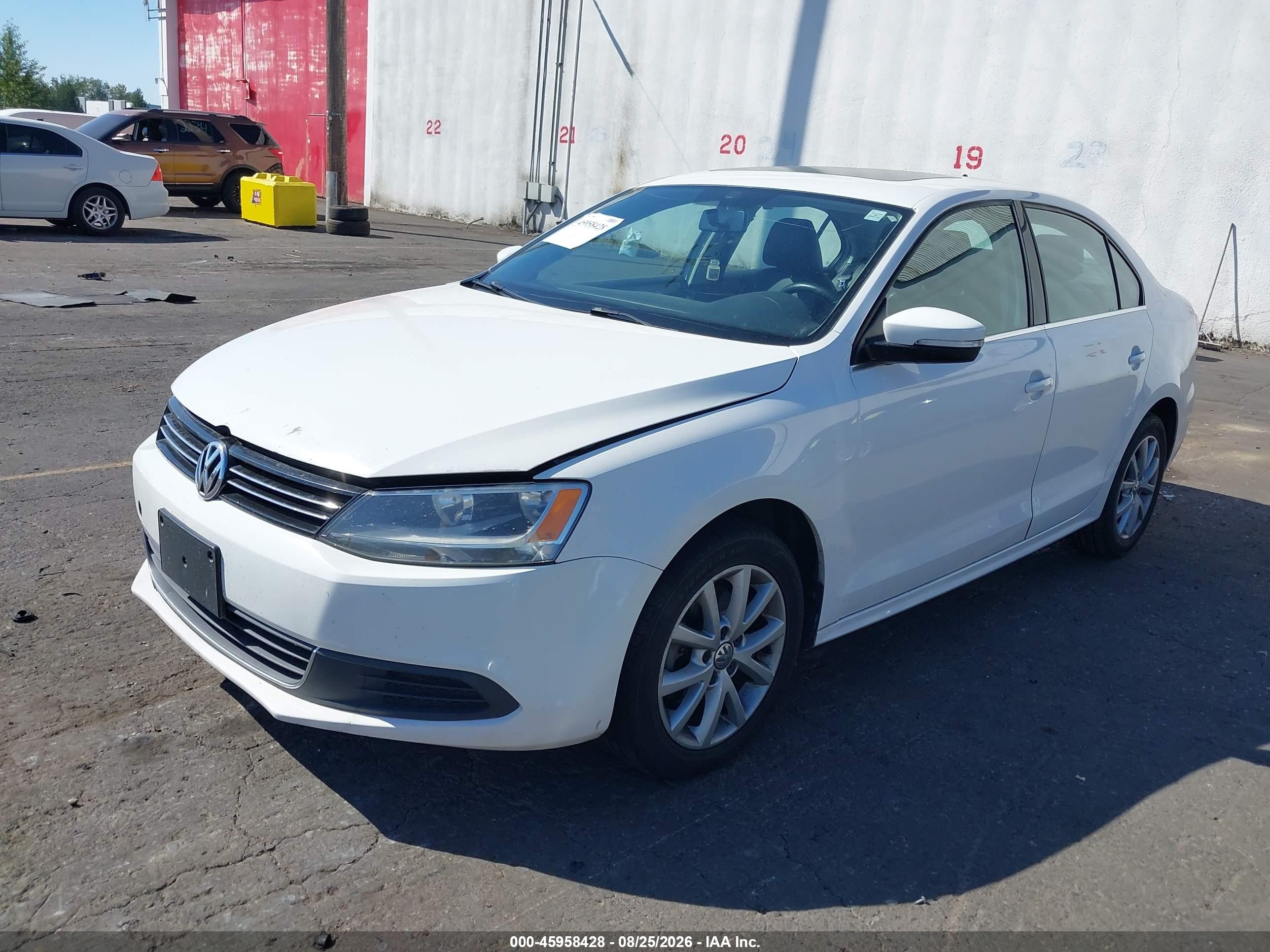 2013 Volkswagen Jetta 2.5l Se Белый vin: 3VWDP7AJ0DM384827