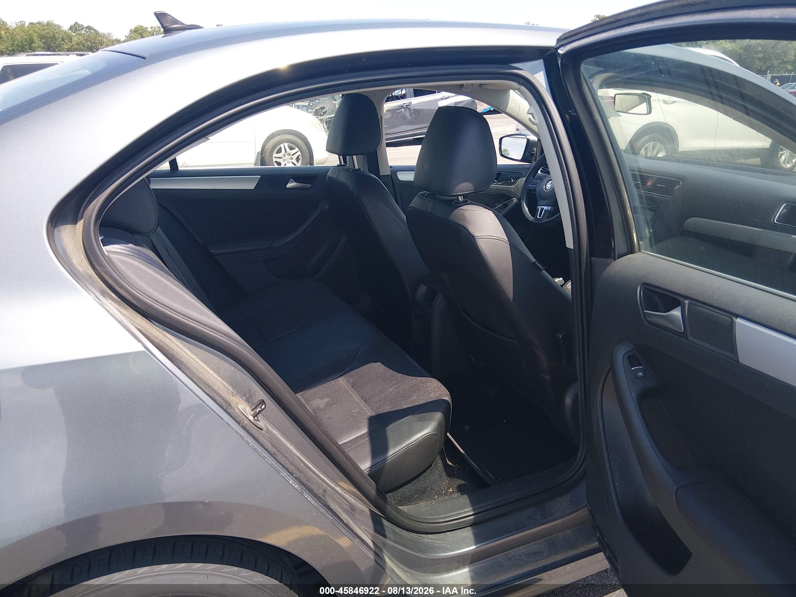 2013 Volkswagen Jetta 2.5l Se Silver vin: 3VWDP7AJ0DM432651