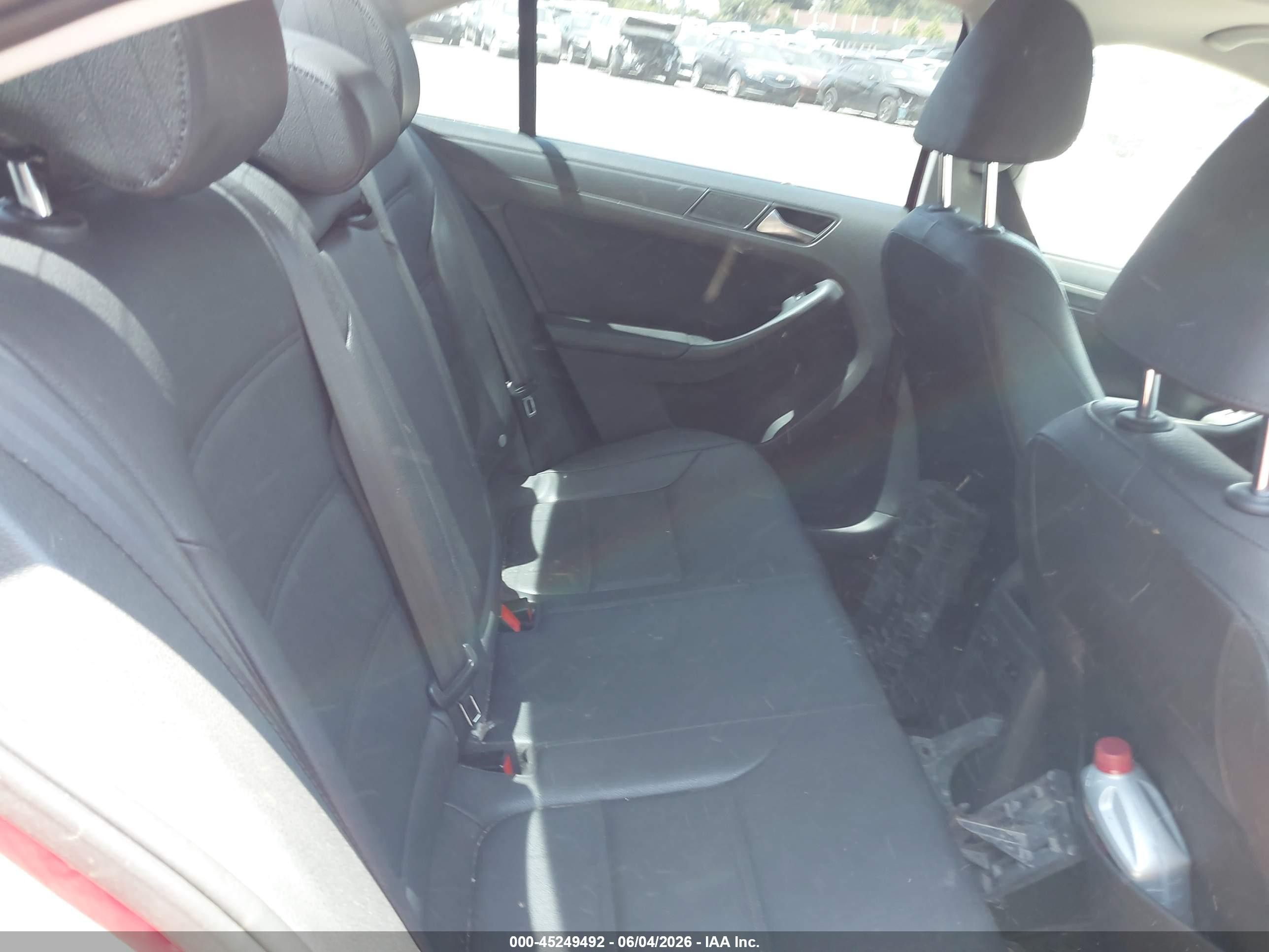 2012 Volkswagen Jetta 2.5l Se Красный vin: 3VWDP7AJ1CM007051