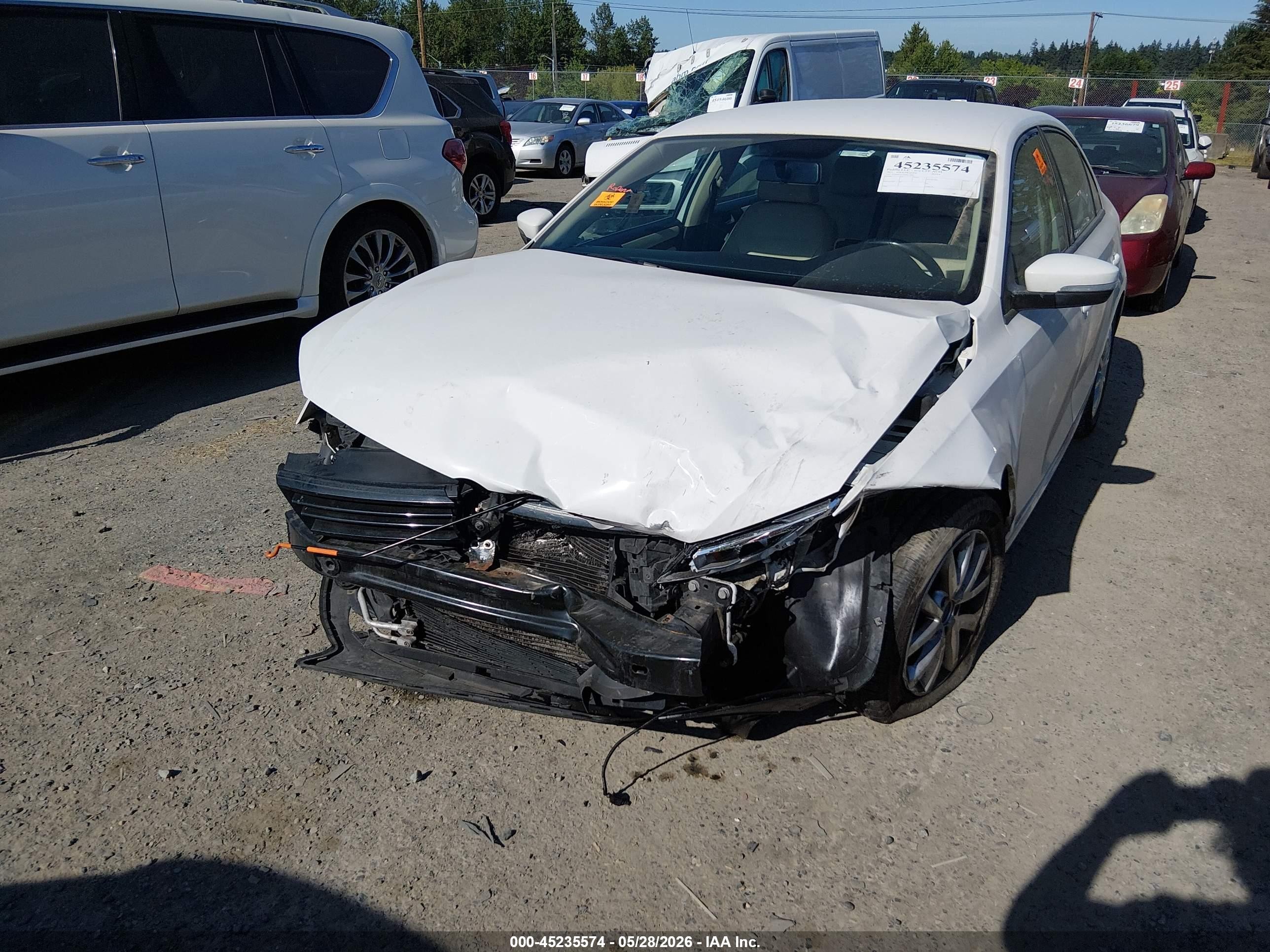 2012 Volkswagen Jetta 2.5l Se Белый vin: 3VWDP7AJ1CM311884