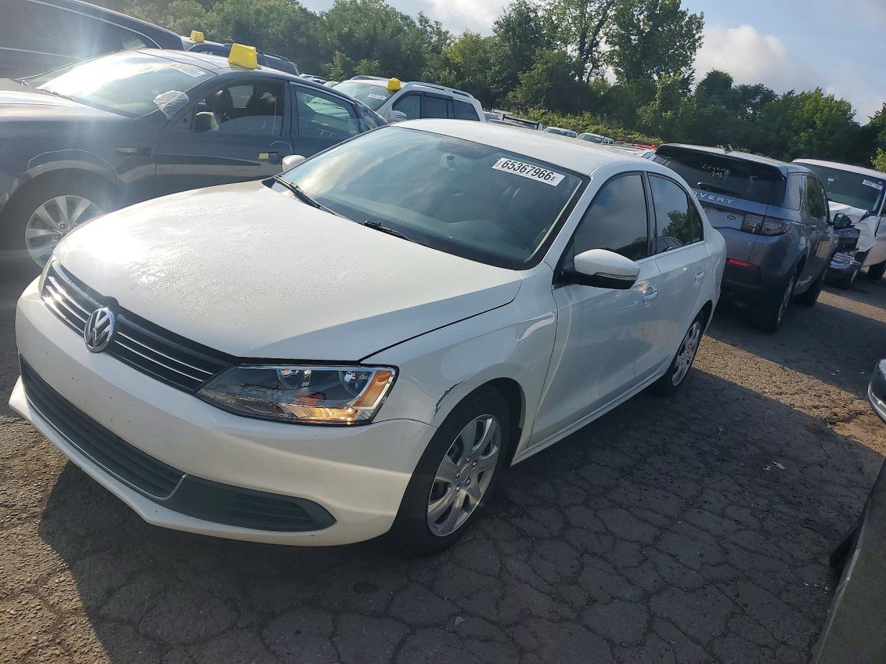 3VWDP7AJ1DM212872