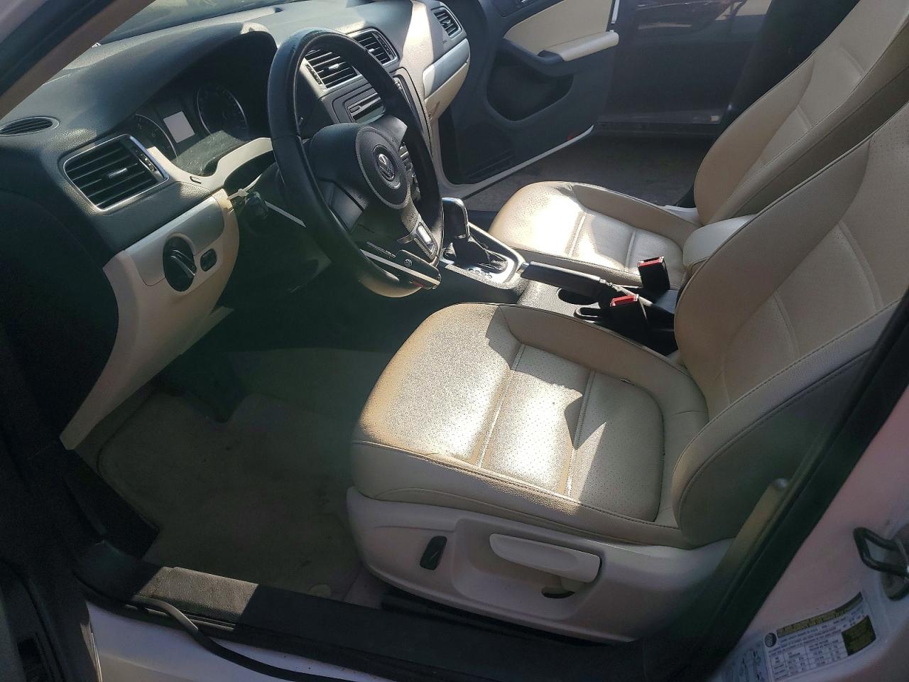 2013 Volkswagen Jetta Se White vin: 3VWDP7AJ1DM212872